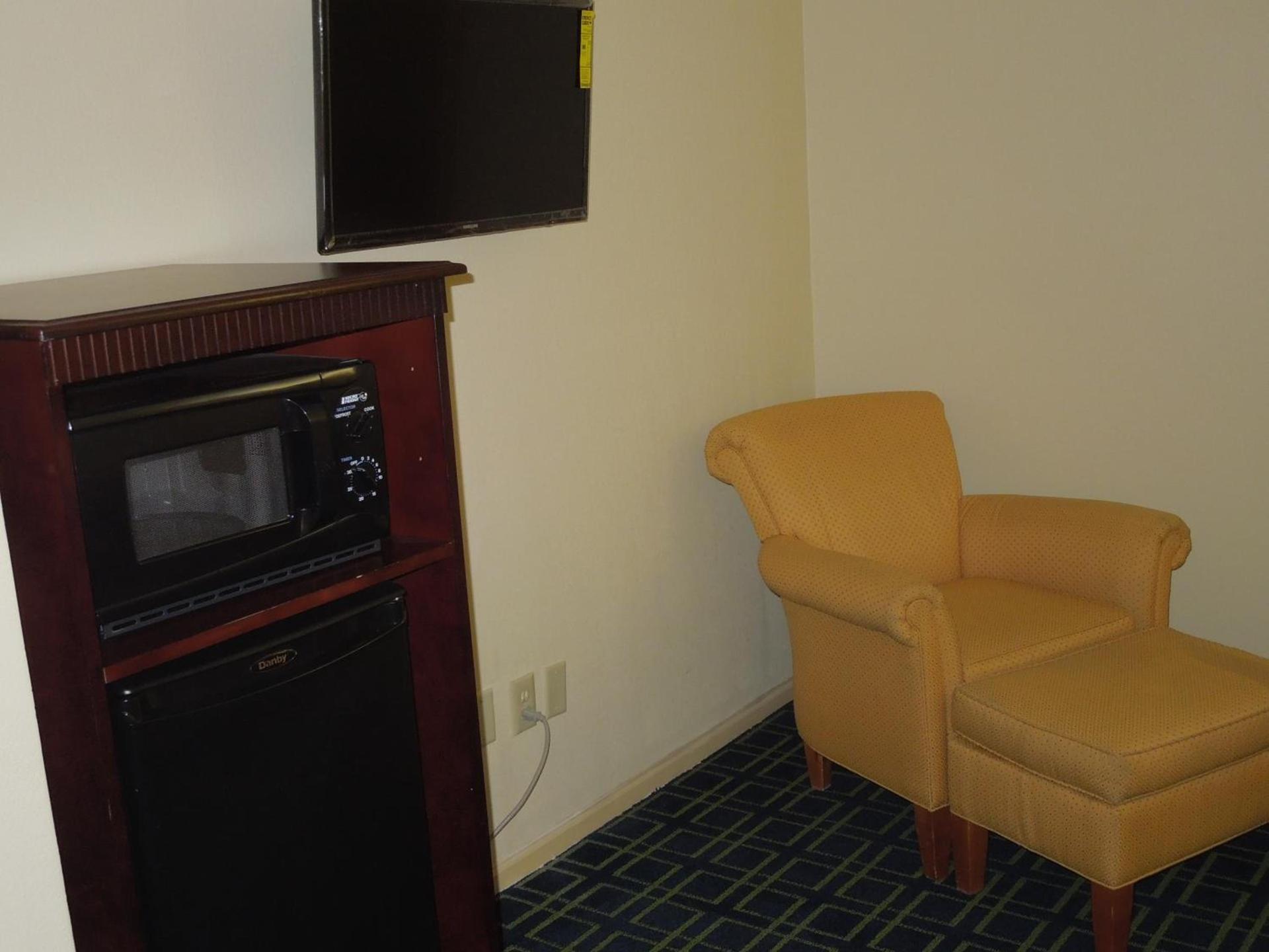 Quality Inn & Suites Dublin photo 29
