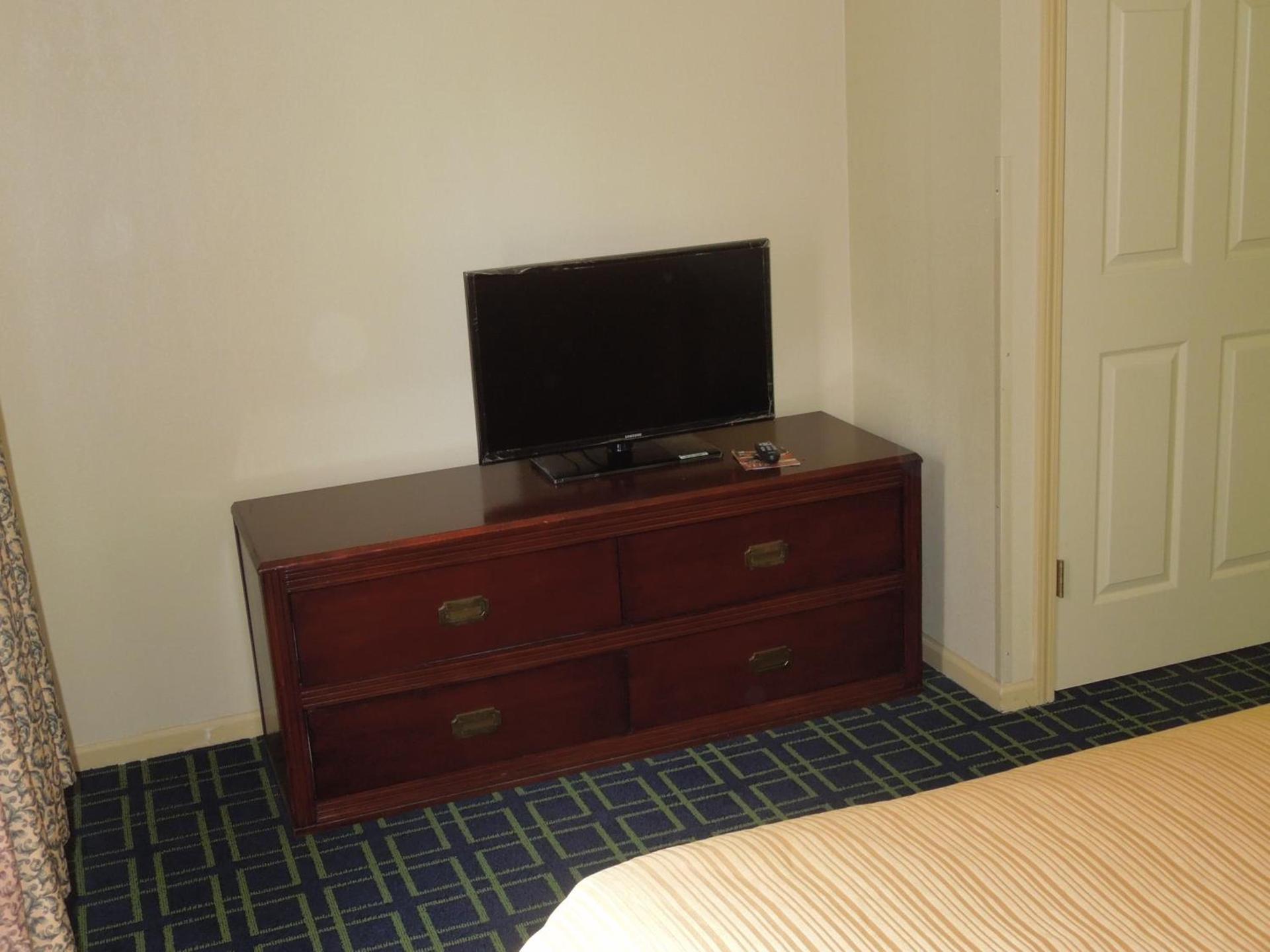 Quality Inn & Suites Dublin photo 32