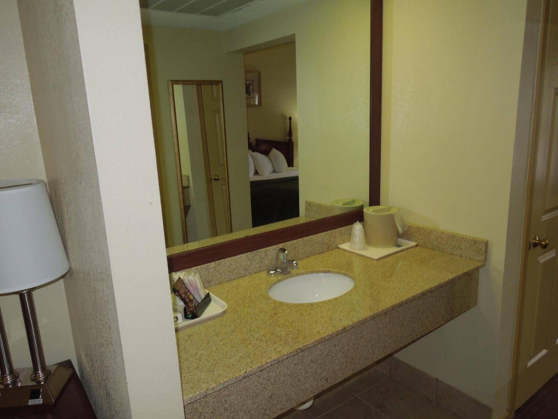 Quality Inn & Suites Dublin photo 30