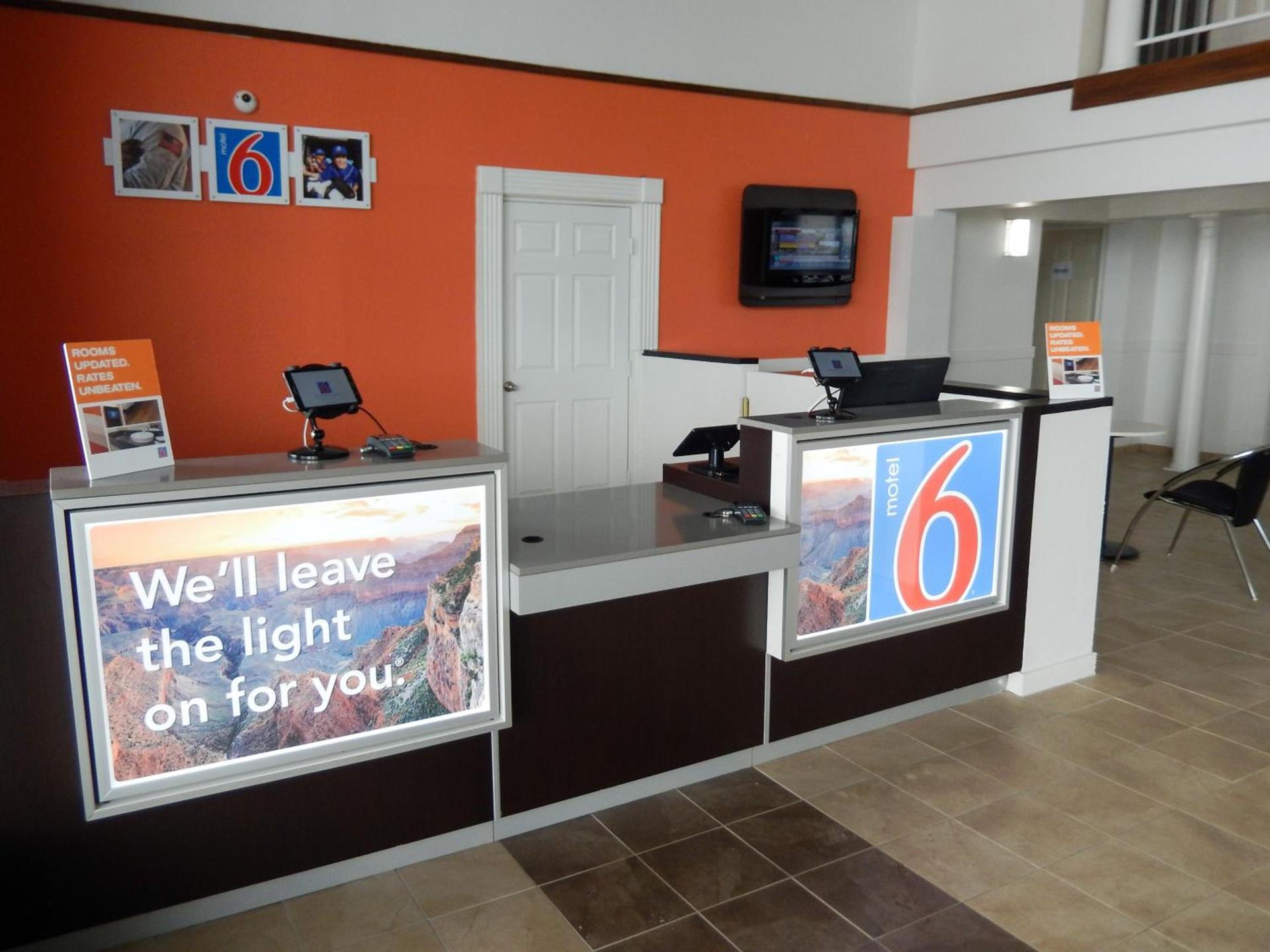 Motel 6-Portland, TX photo 20