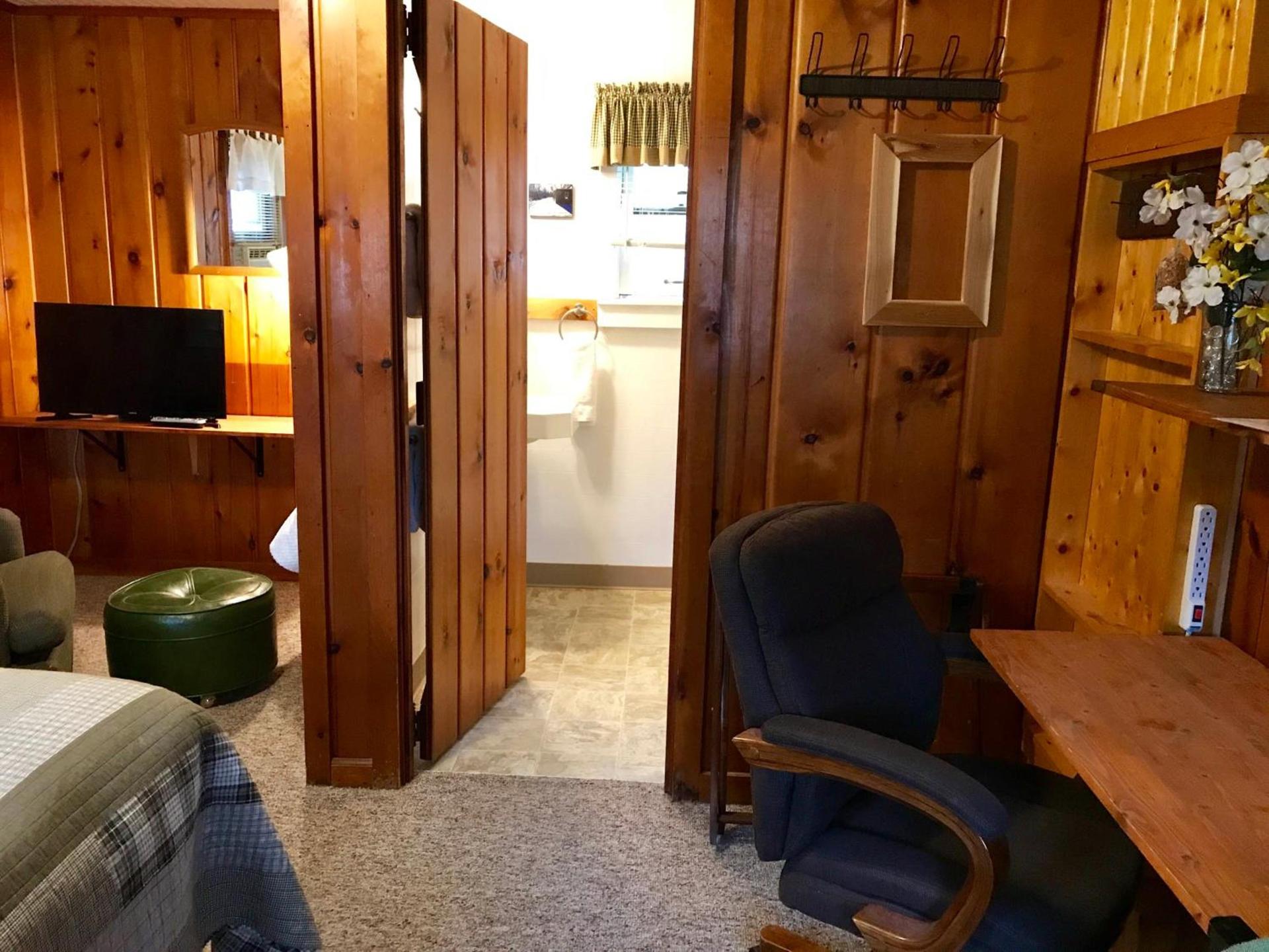 Cedar Ridge Cabins photo 61