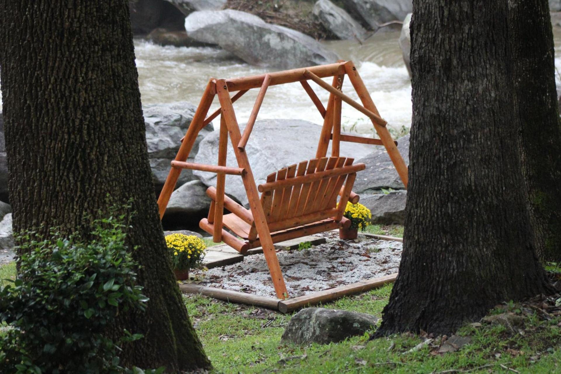 The Evening Shade River Lodge and Cabins photo 38