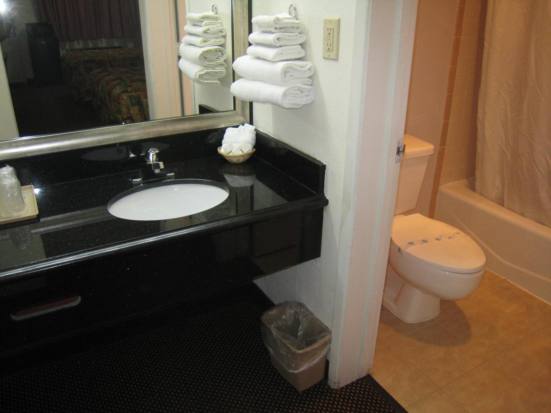 Motel 8 Maricopa photo 29