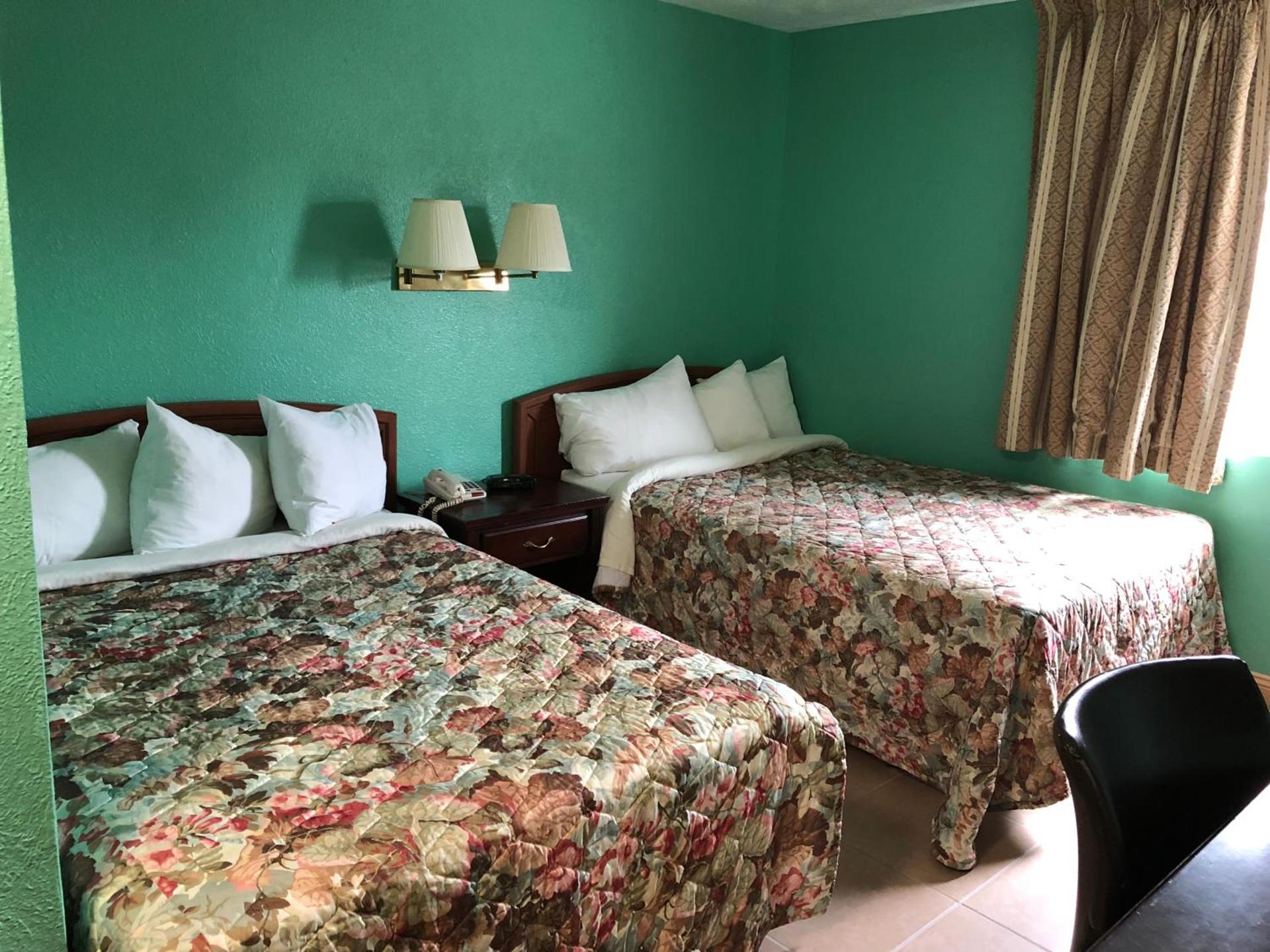 Midtown Inn photo 19