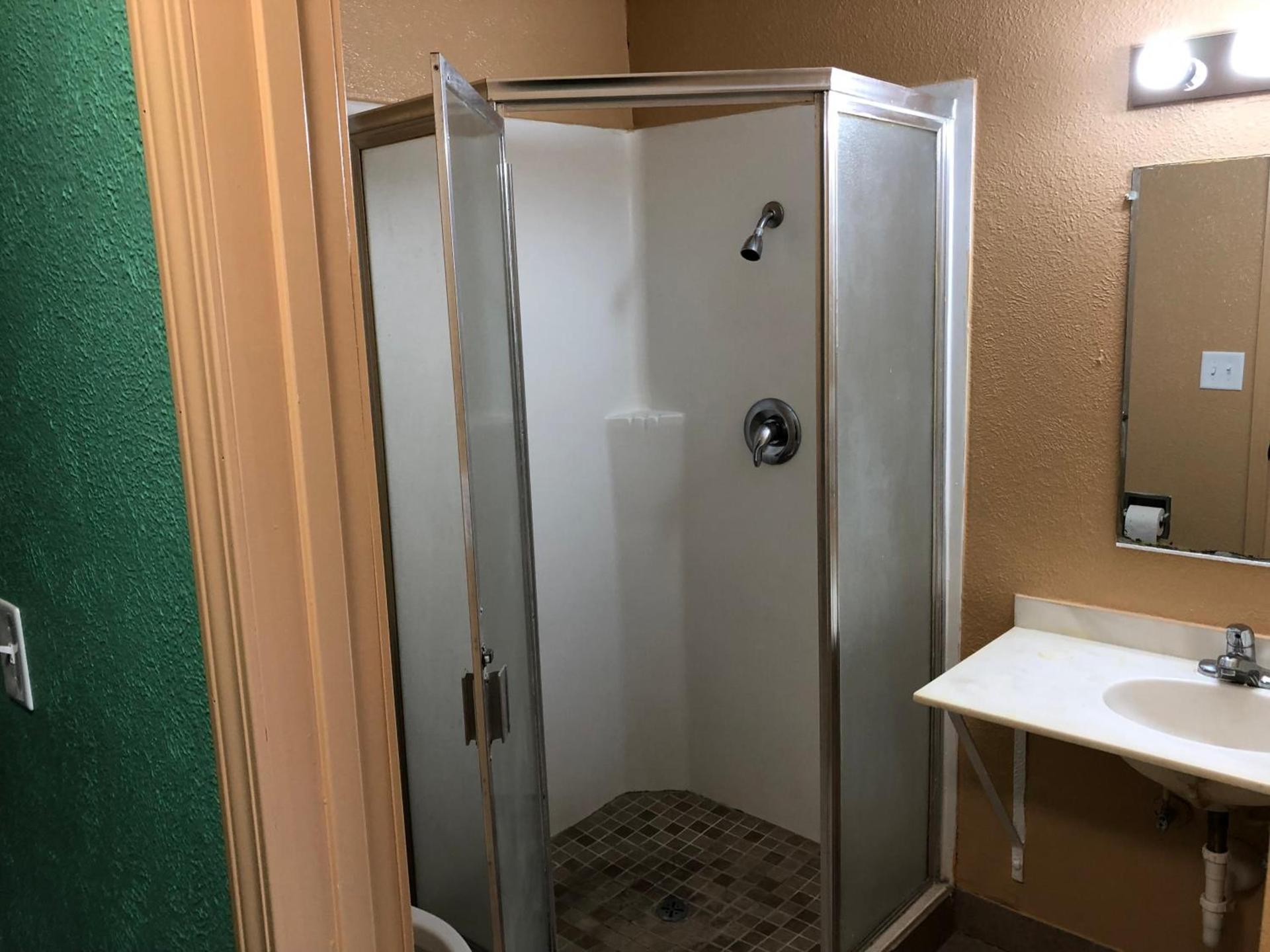 Midtown Inn photo 18