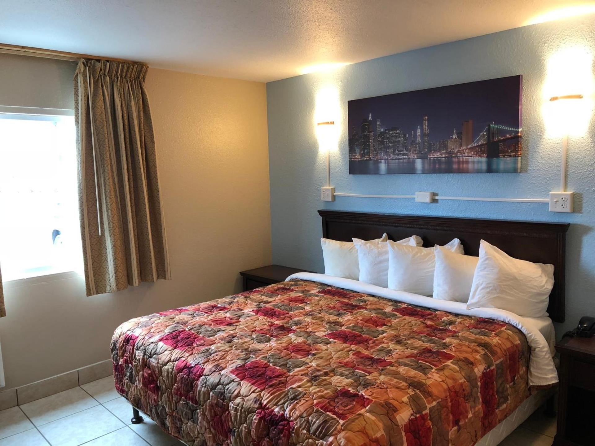 Midtown Inn photo 22