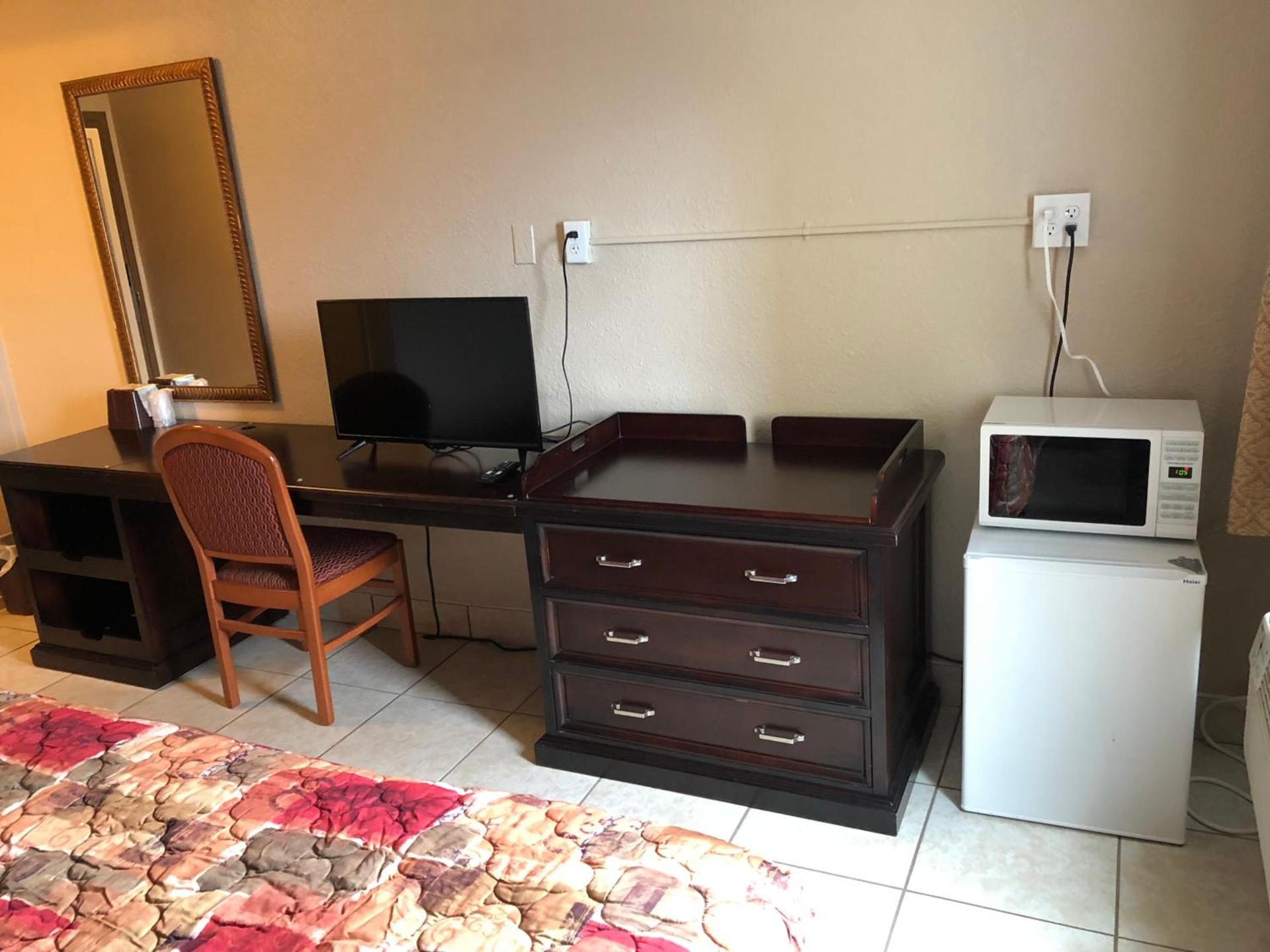 Midtown Inn photo 16