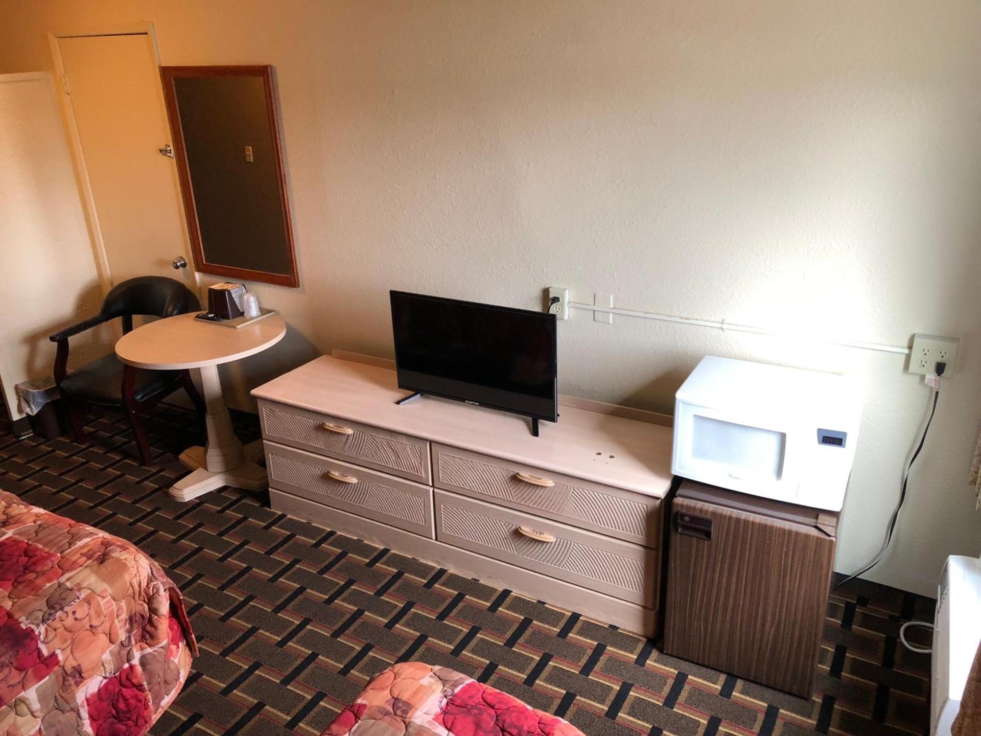 Midtown Inn photo 14