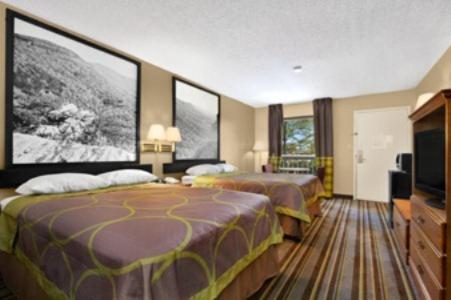 Super 8 by Wyndham Oxford photo 23