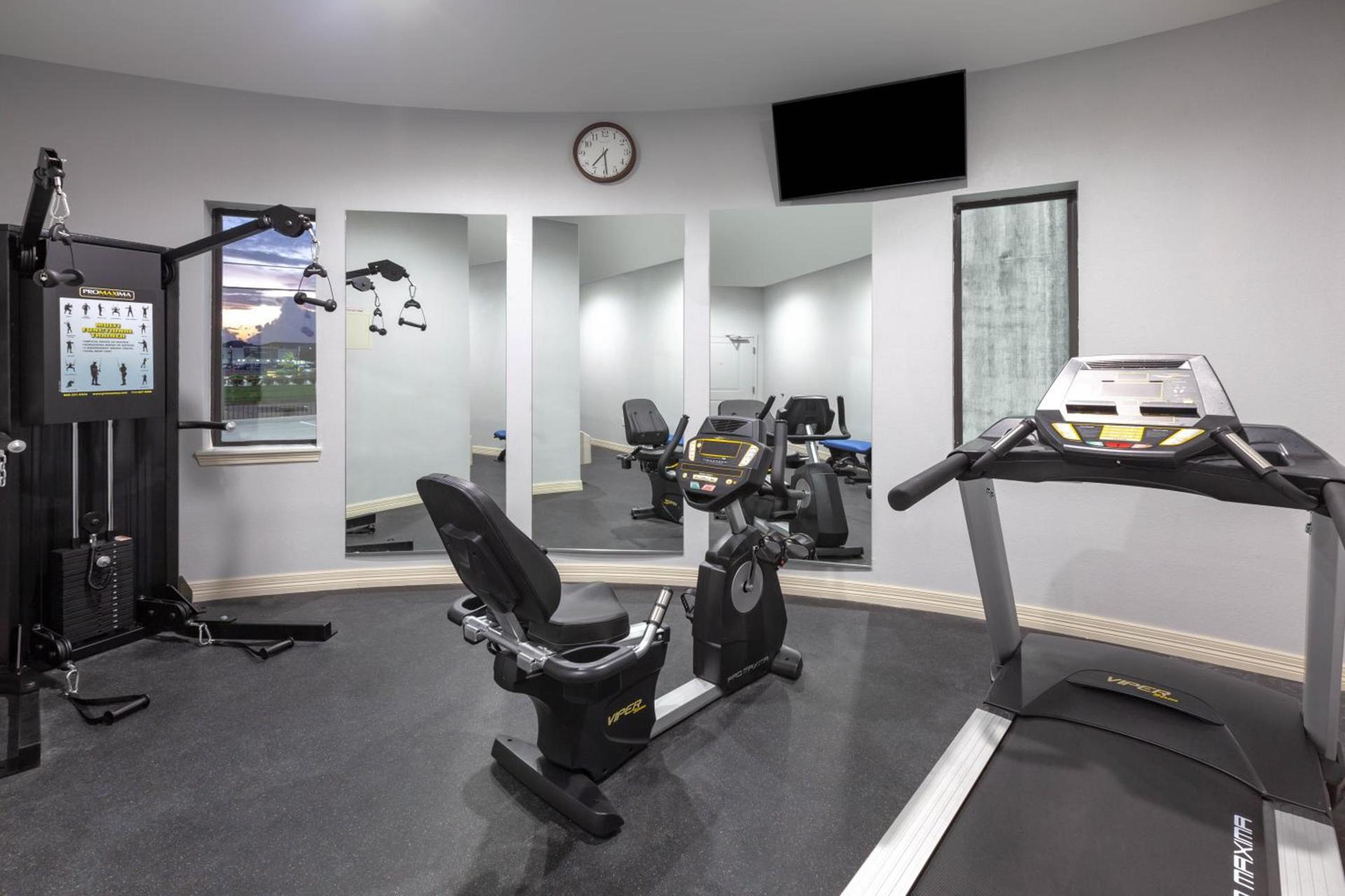 Baymont by Wyndham Houston Hobby Airport photo 4