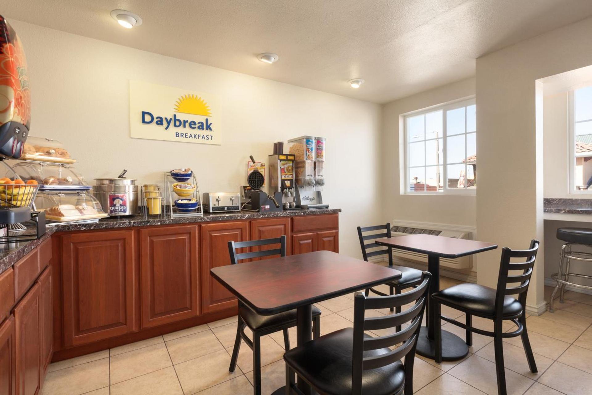 Days Inn by Wyndham Eureka CA photo 39