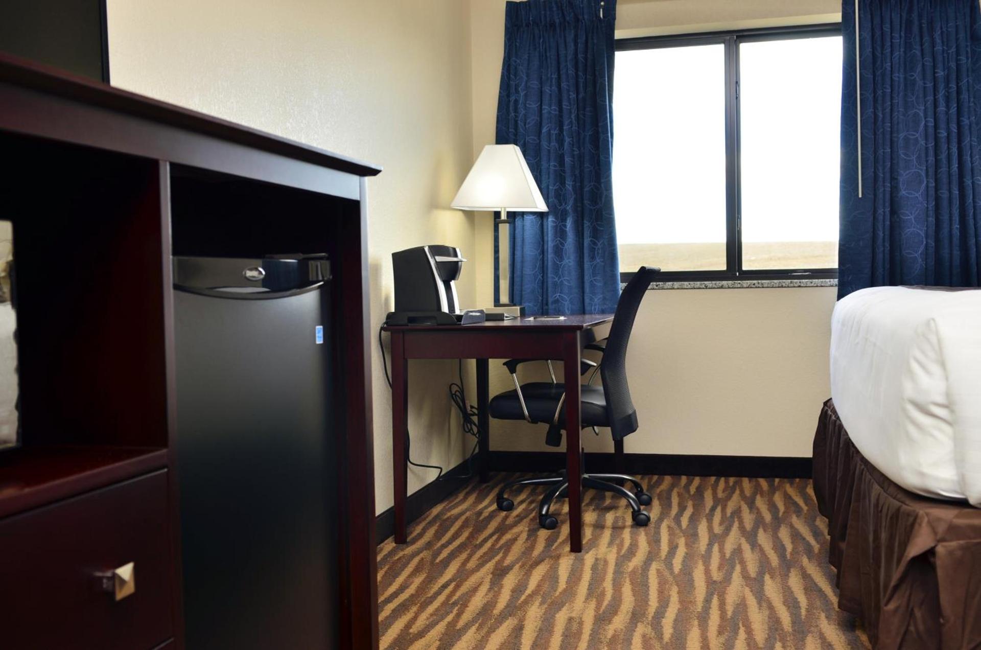 Cobblestone Inn & Suites - Manning photo 17