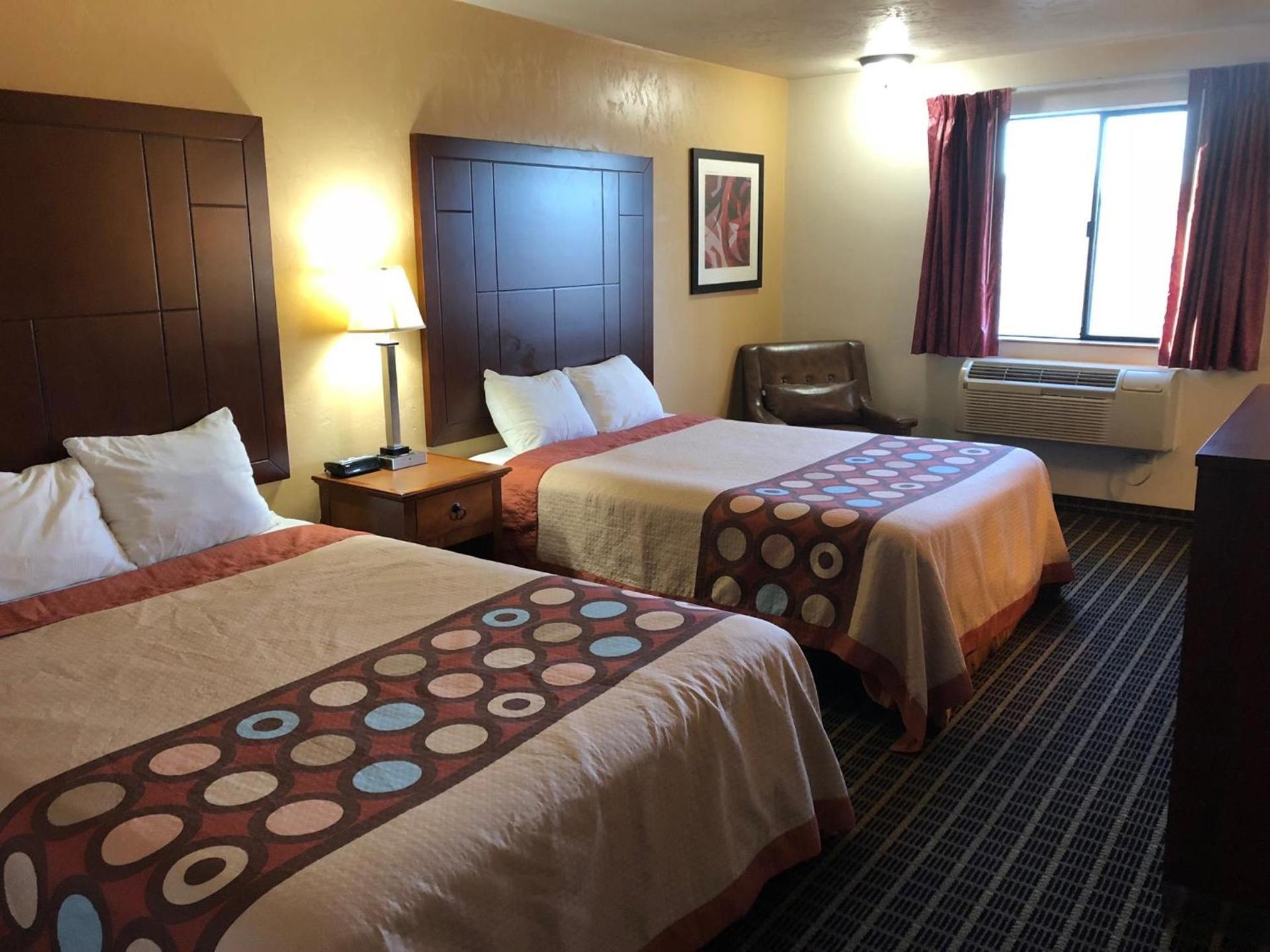 Super 8 by Wyndham Klamath Falls photo 27