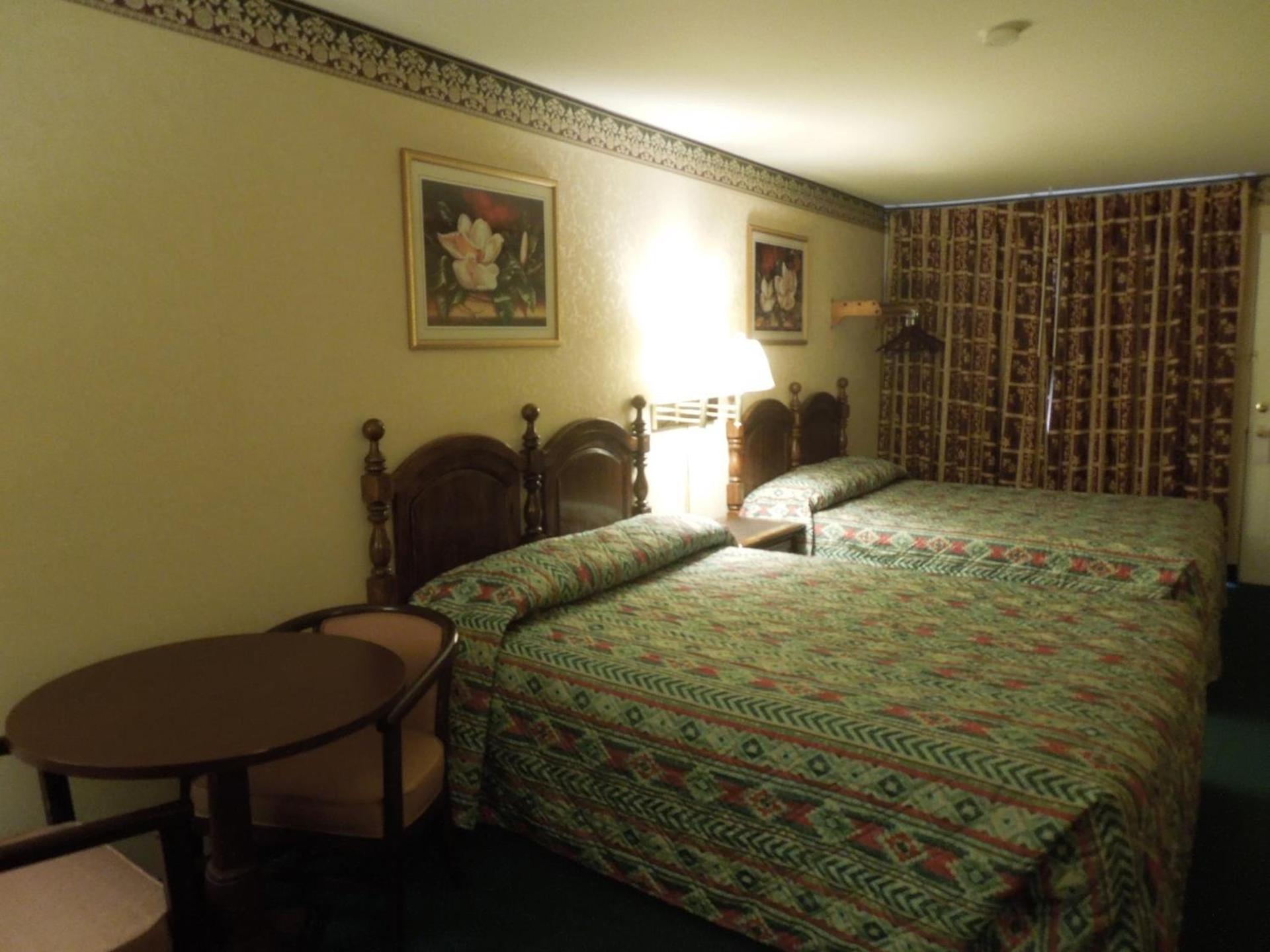 Value Inn East Stroudsburg photo 10
