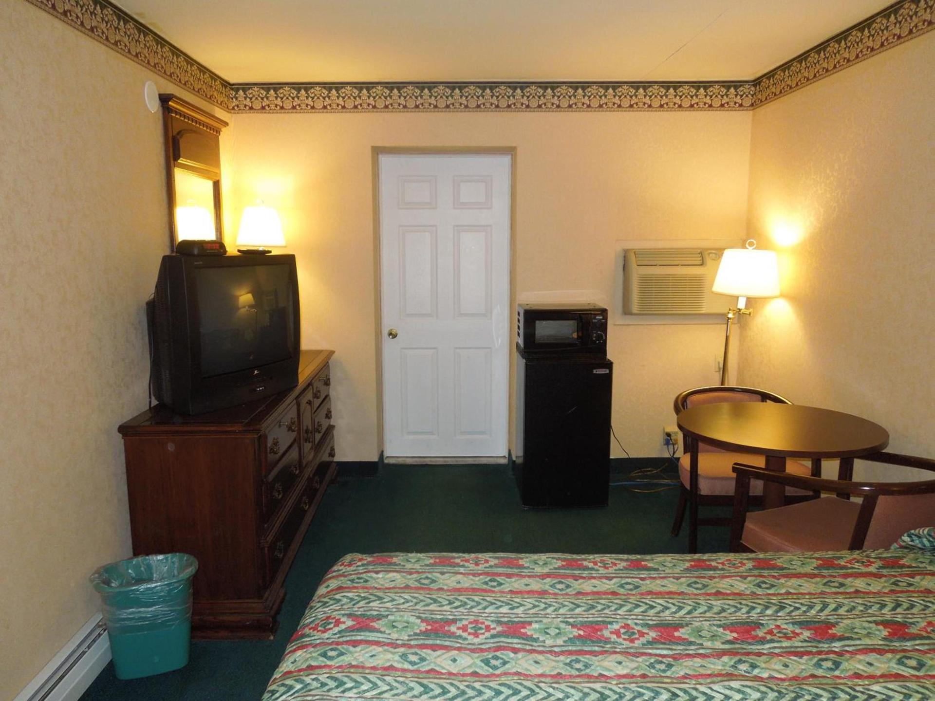 Value Inn East Stroudsburg photo 20