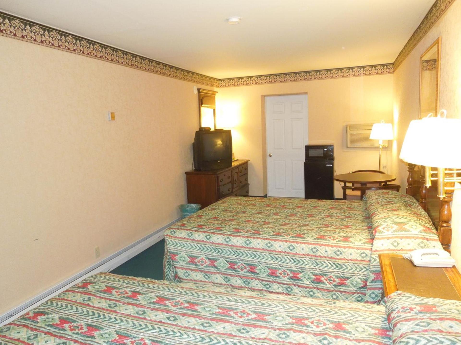 Value Inn East Stroudsburg photo 24