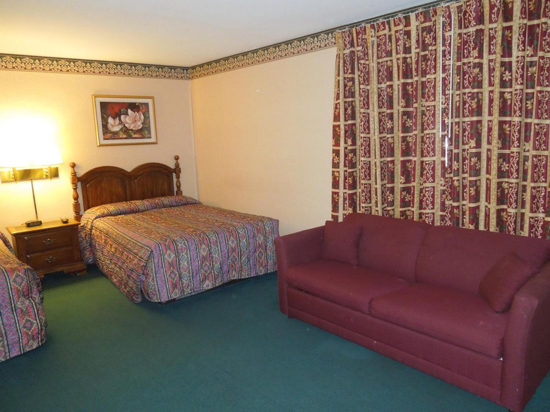 Value Inn East Stroudsburg photo 40