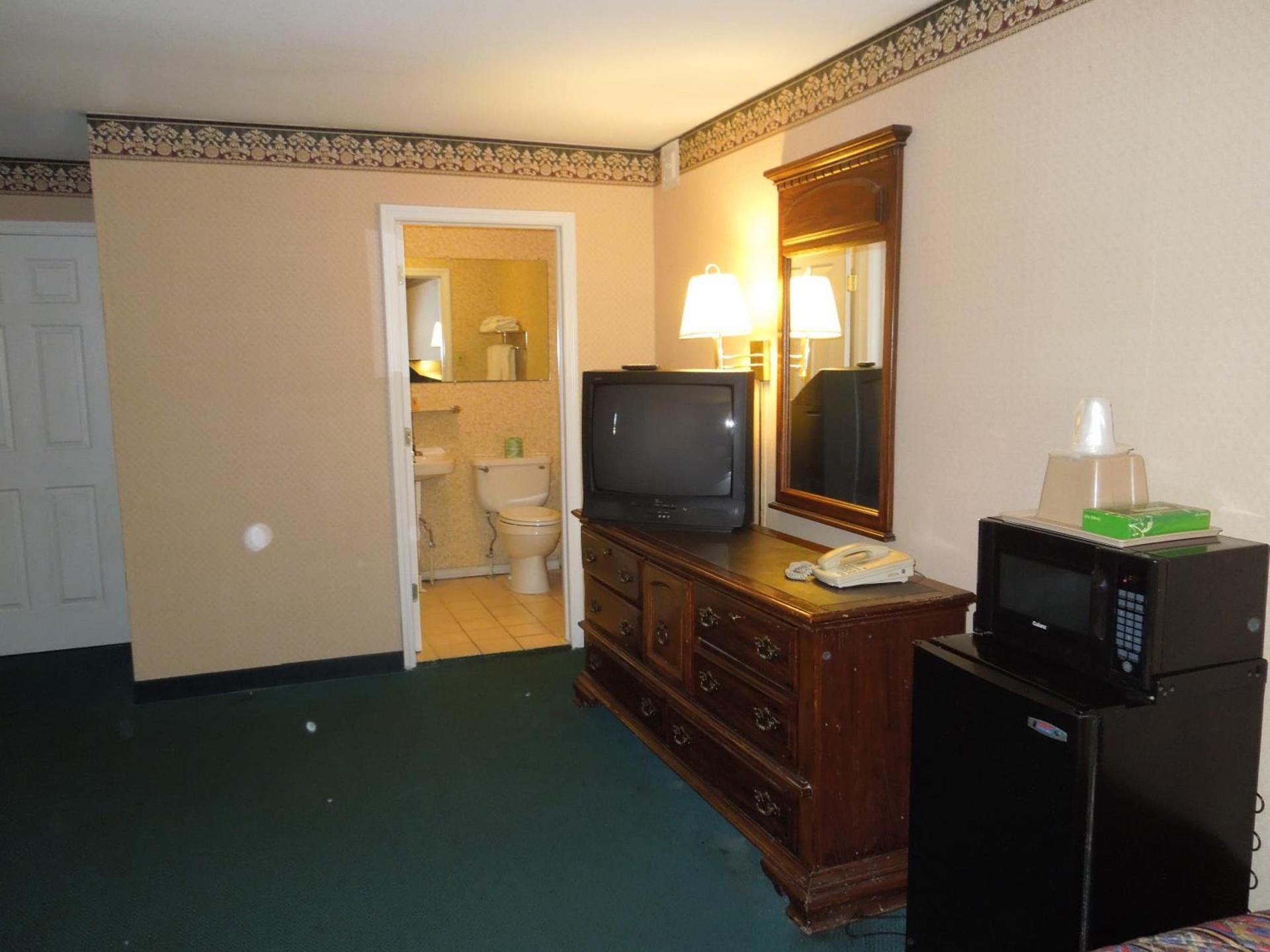 Value Inn East Stroudsburg photo 27