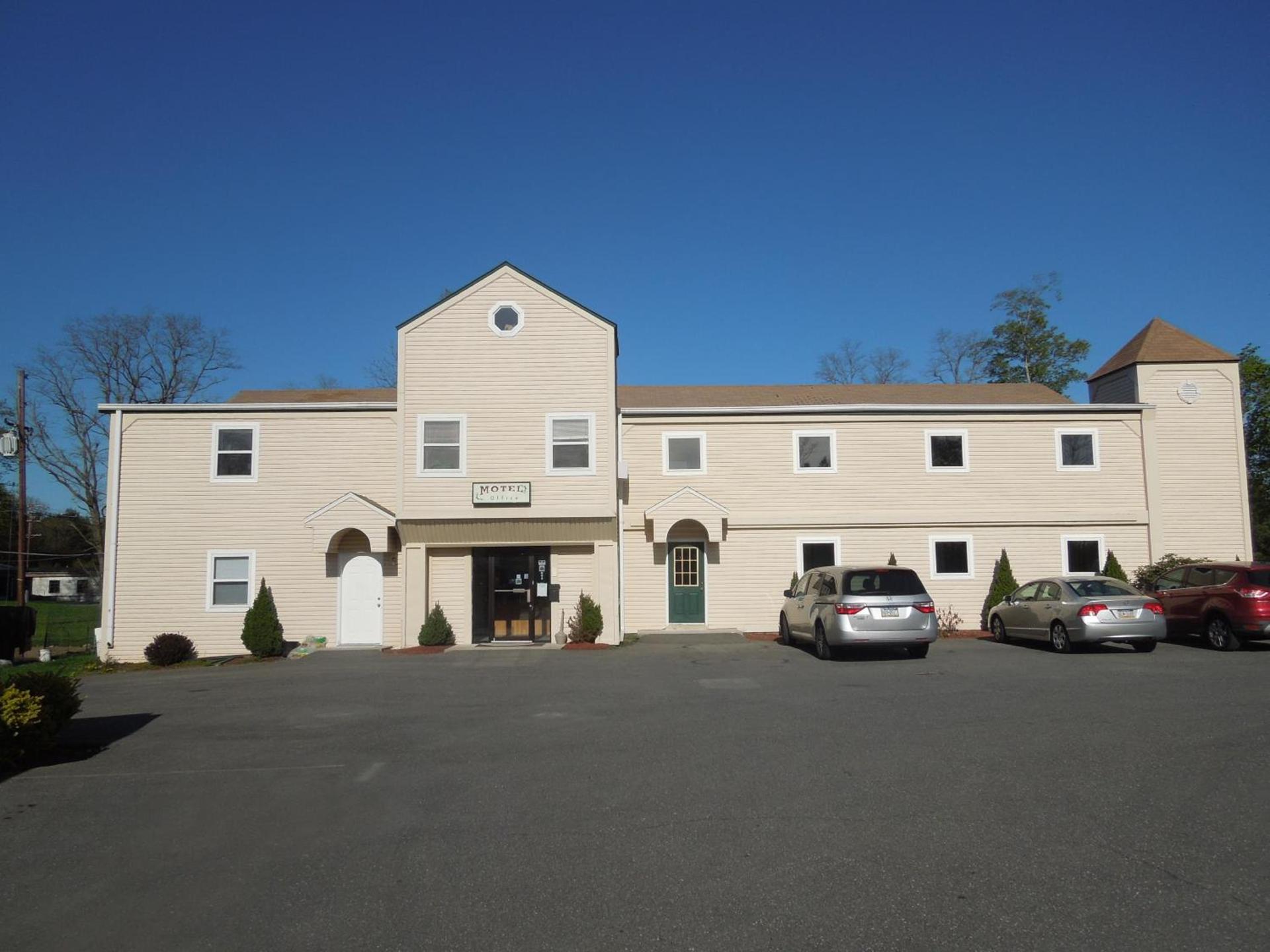 Value Inn East Stroudsburg photo 1