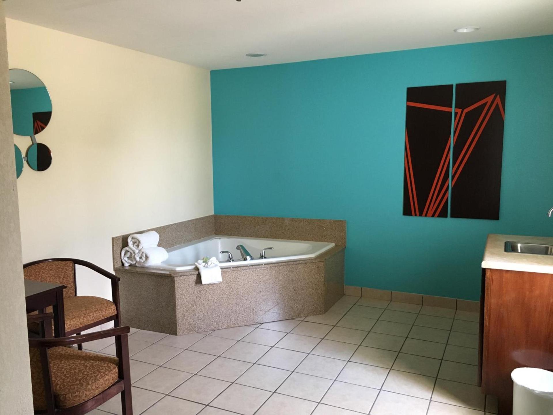 Howard Johnson by Wyndham Houma photo 27