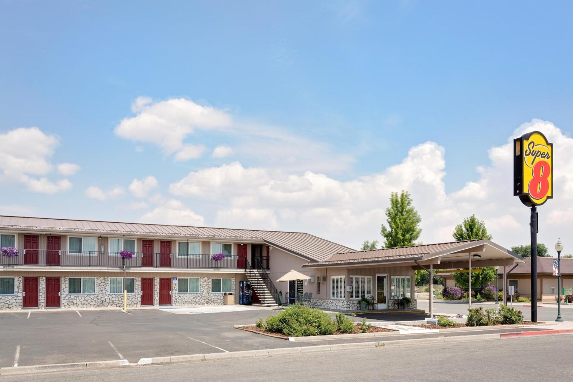 Super 8 by Wyndham Alturas photo 17