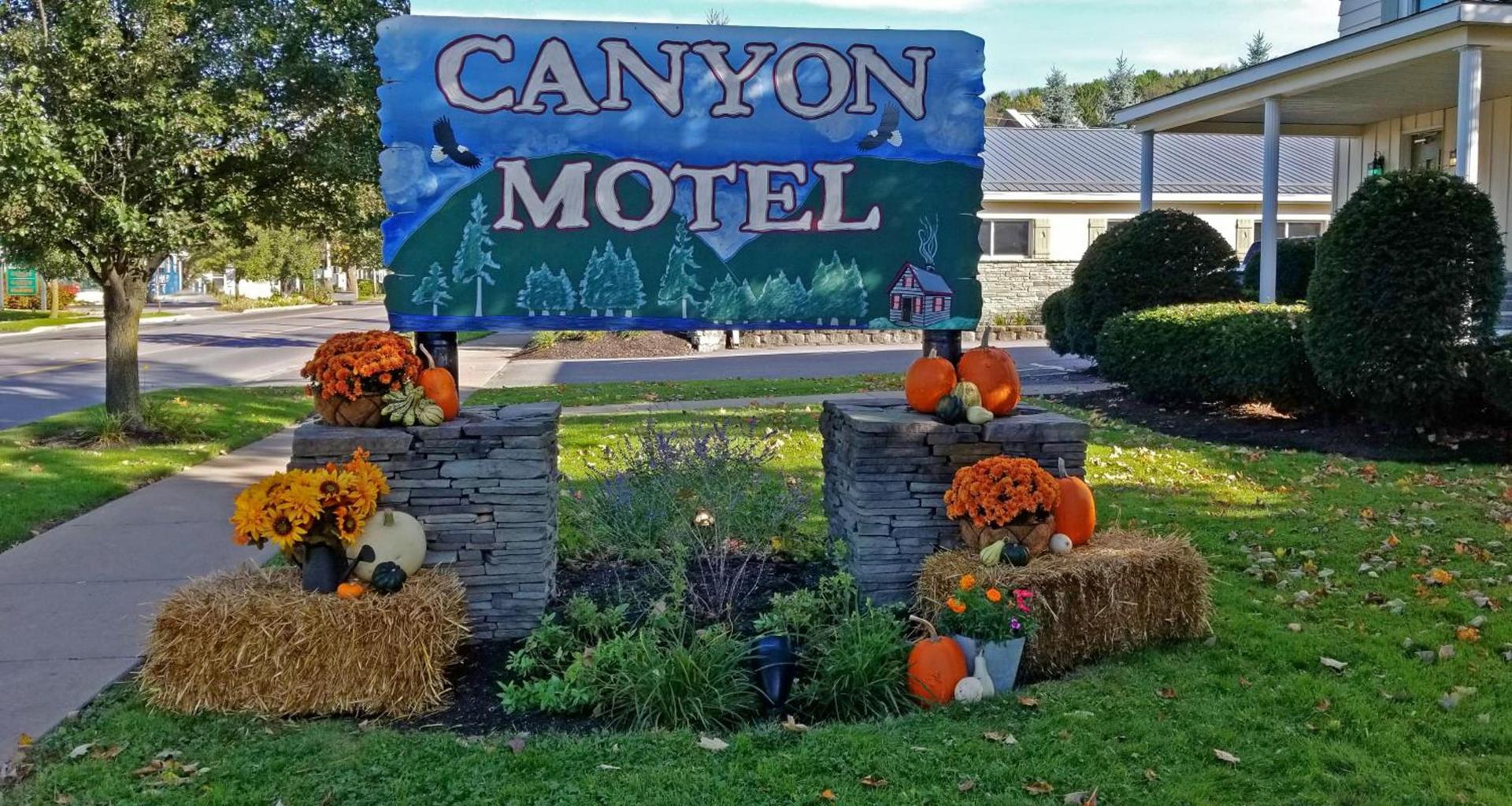 Canyon Motel photo 20