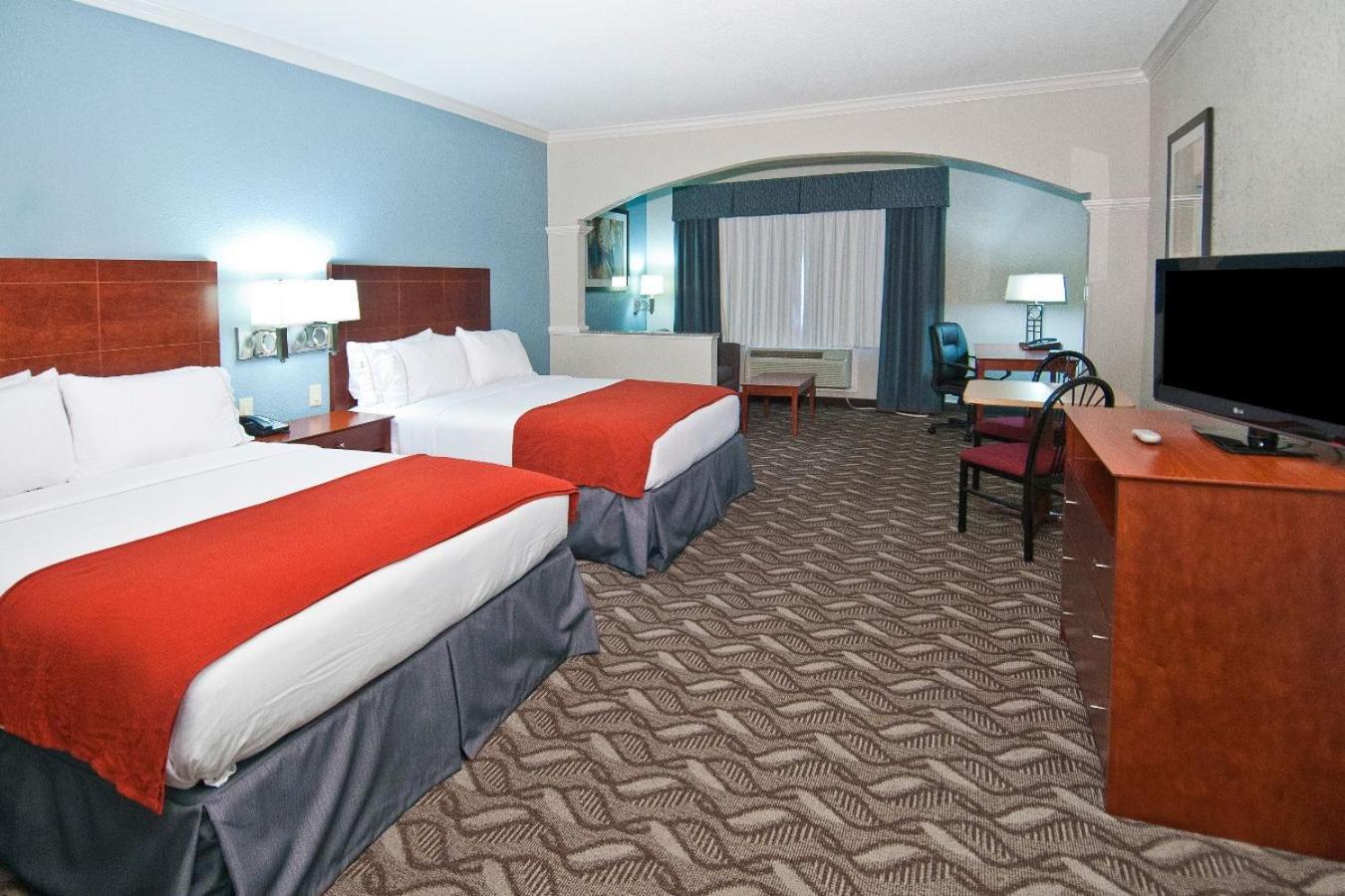 Holiday Inn Express Hotel and Suites Lake Charles by IHG photo 6