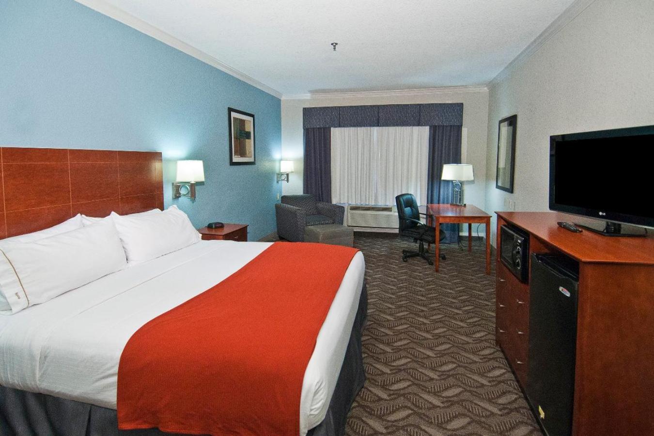 Holiday Inn Express Hotel and Suites Lake Charles by IHG photo 7