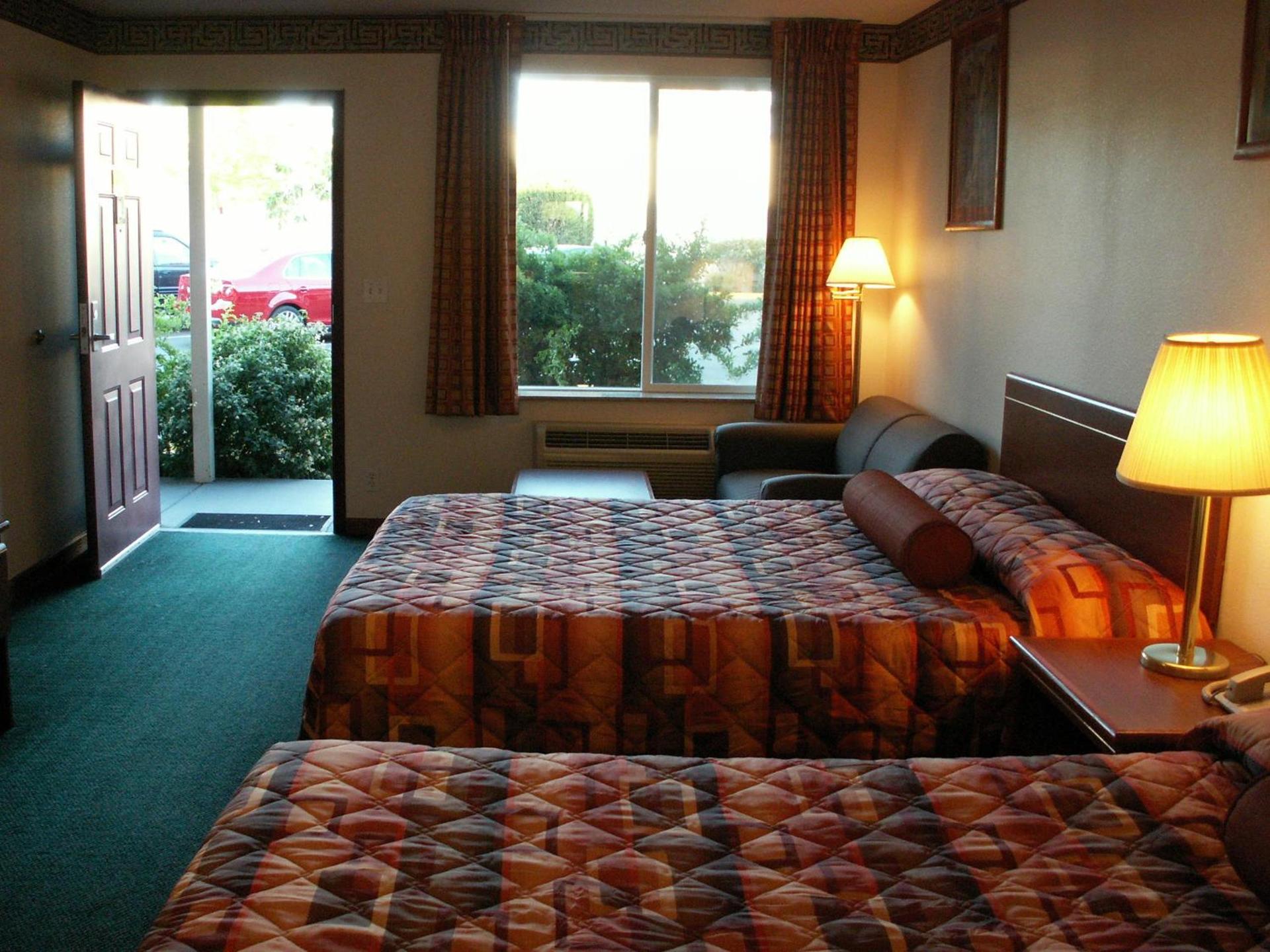 Express Inn & Suites Eugene photo 28