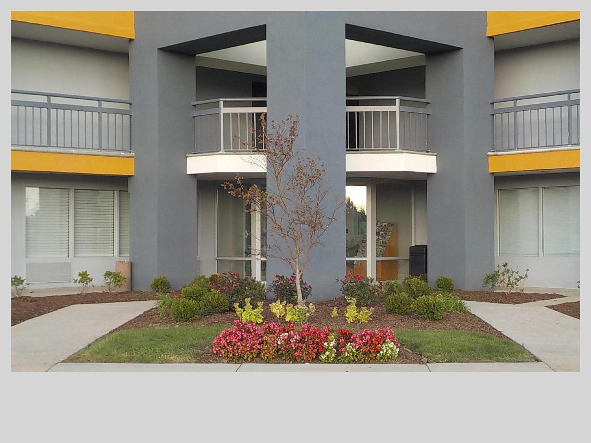Clarion Pointe Indianapolis Northeast photo 40