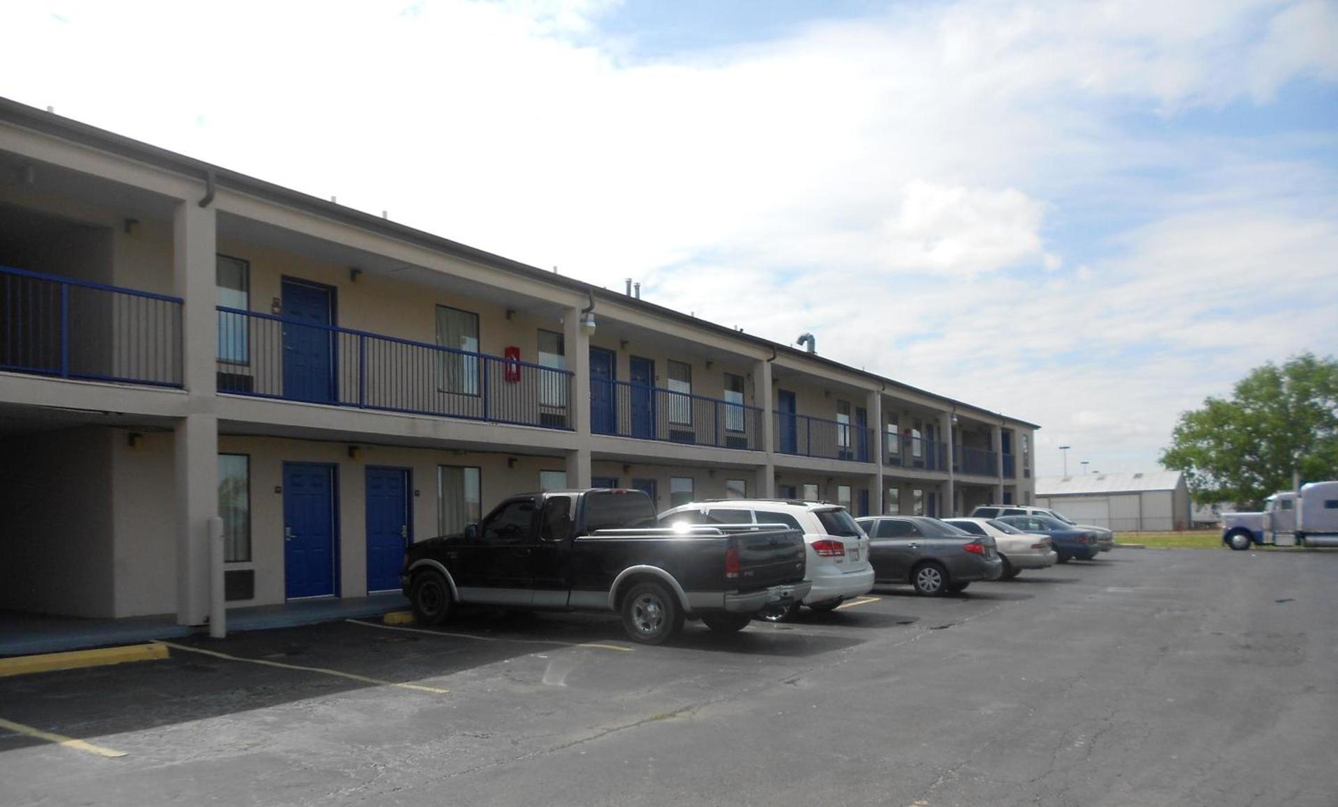 Executive Inn & Suites - Covington photo 11
