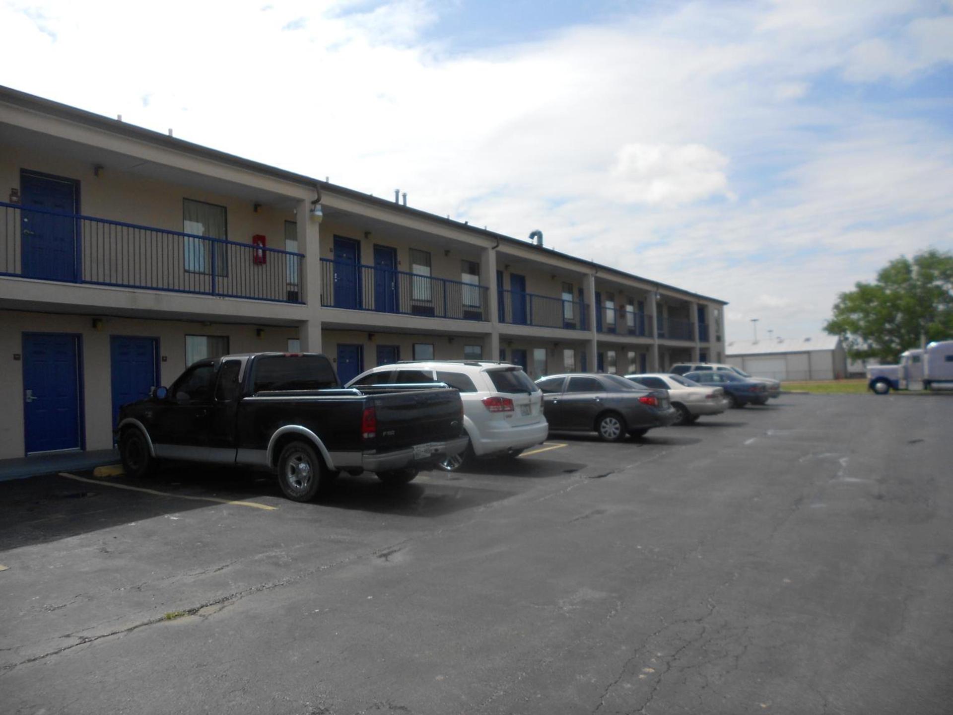 Executive Inn & Suites - Covington photo 12