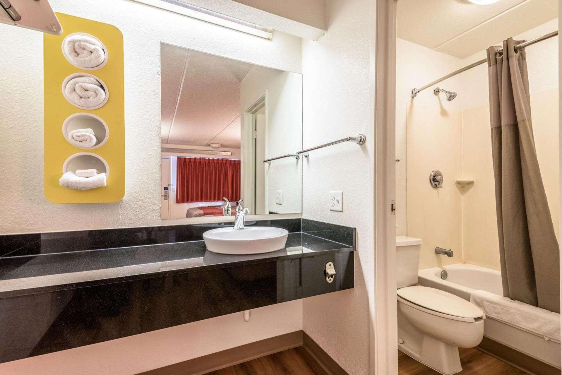 Motel 6-Birmingham, AL photo 18