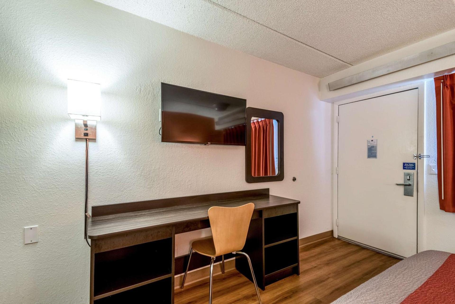 Motel 6-Birmingham, AL photo 14