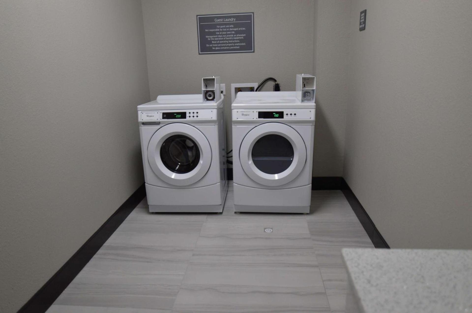 Best Western Plus Waller Hotel photo 37