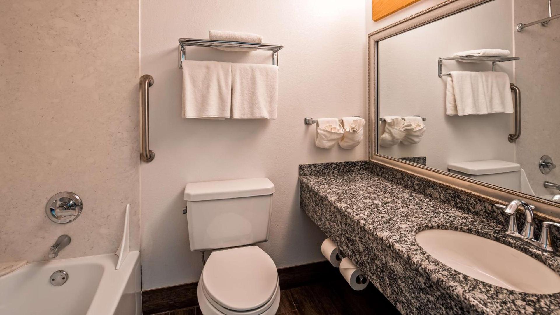 Best Western Valdez Harbor Inn photo 16