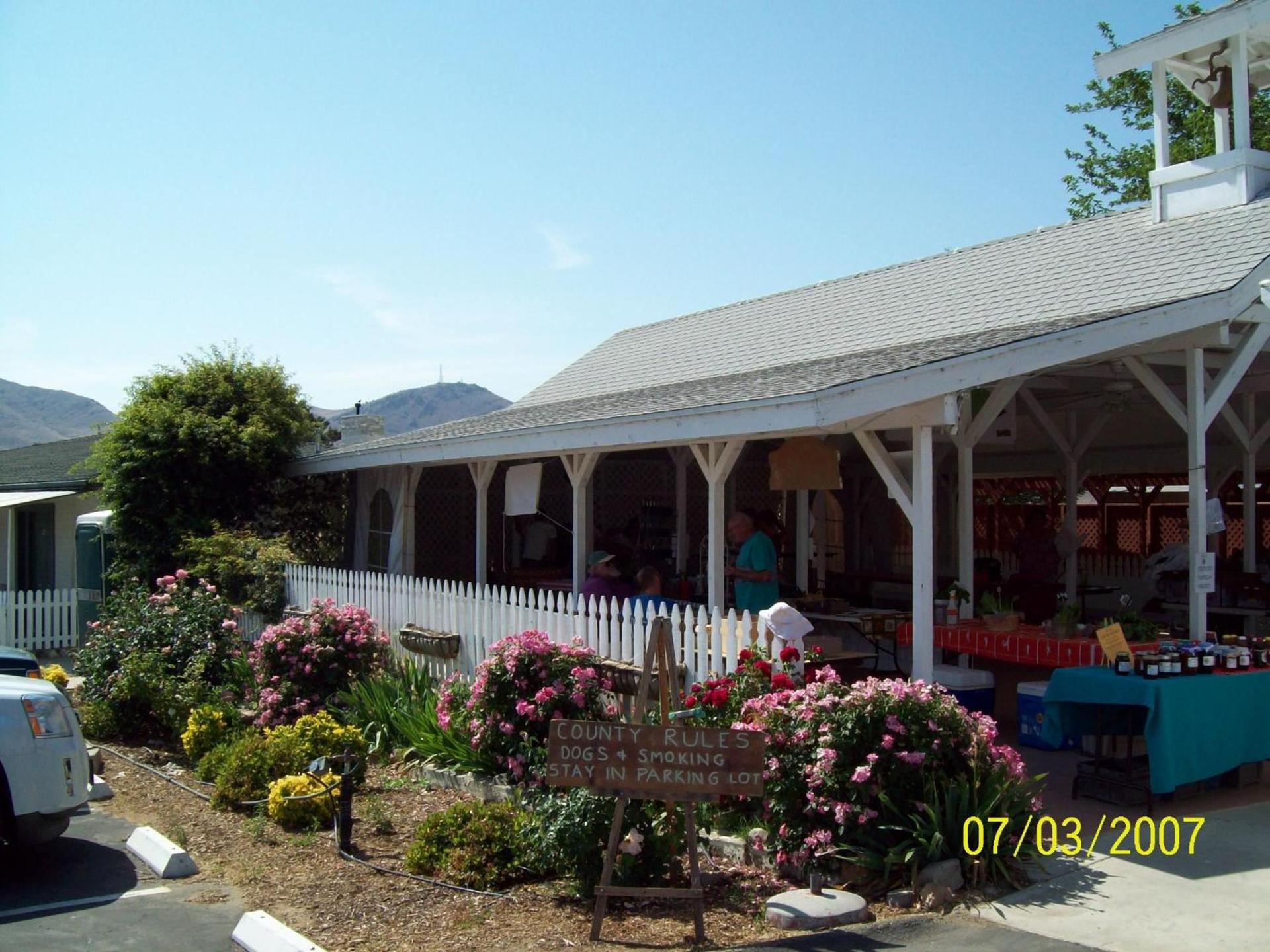 Lakeshore Lodge photo 51