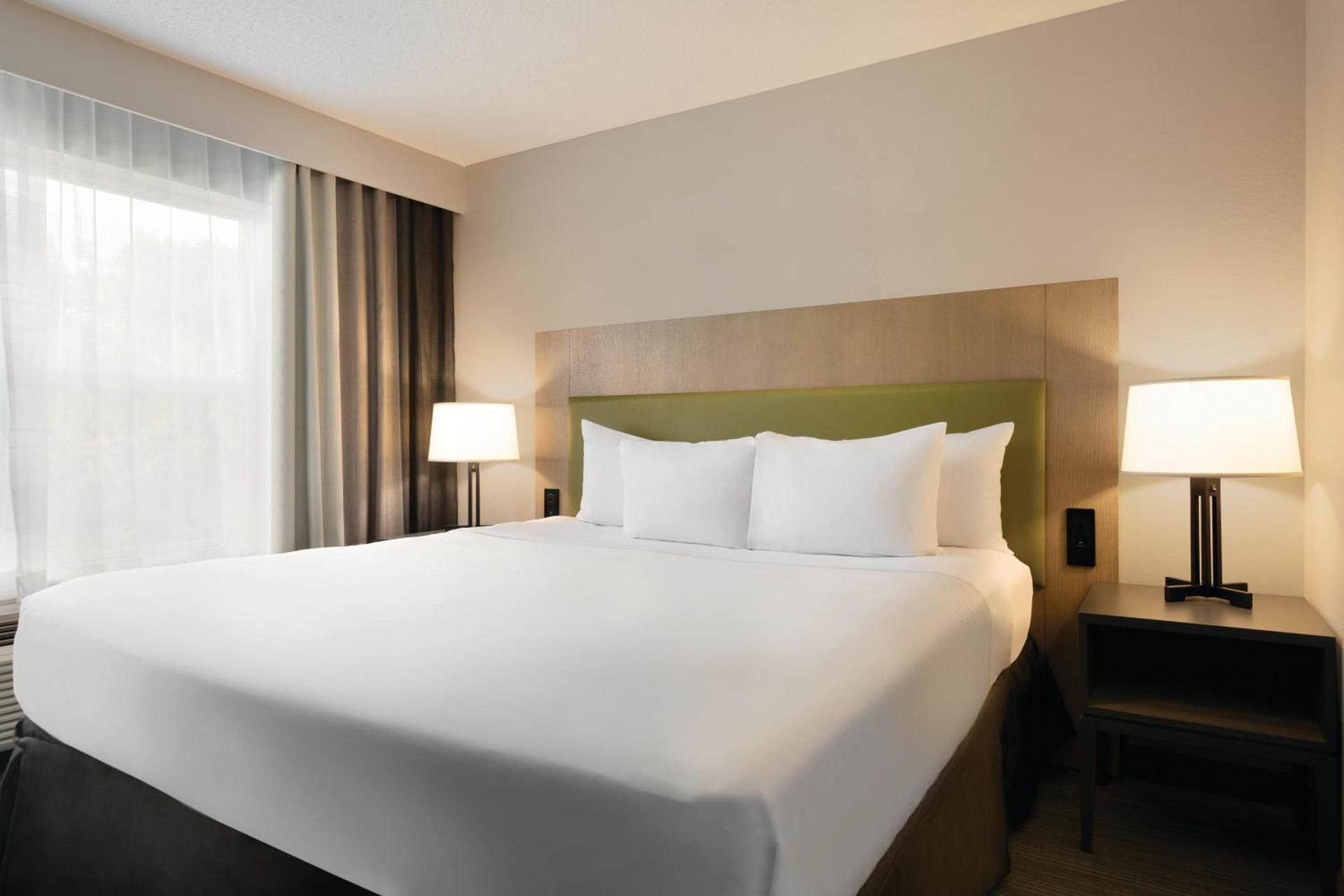 Country Inn & Suites by Radisson, Brooklyn Park - Brooklyn Center, MN photo 23