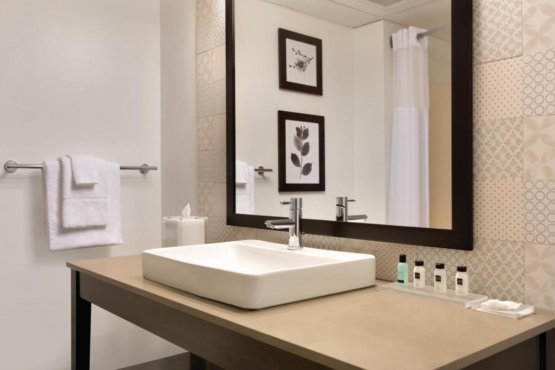 Country Inn & Suites by Radisson, Brooklyn Park - Brooklyn Center, MN photo 27