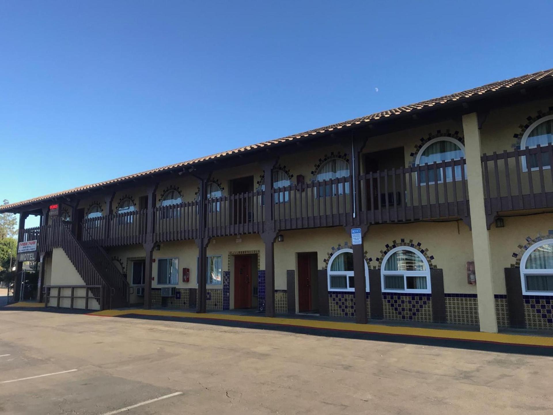 Hacienda Motel — hotel in Escondido