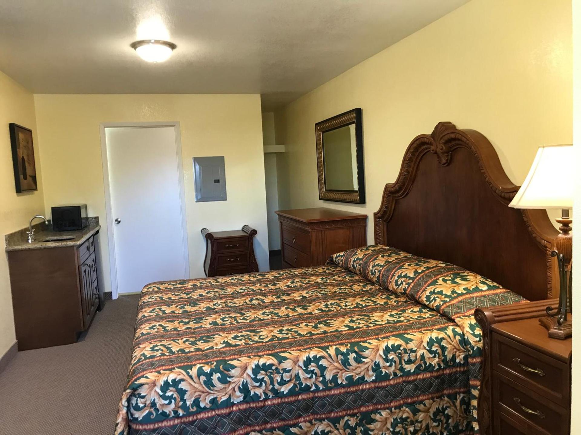 Hacienda Motel photo 15