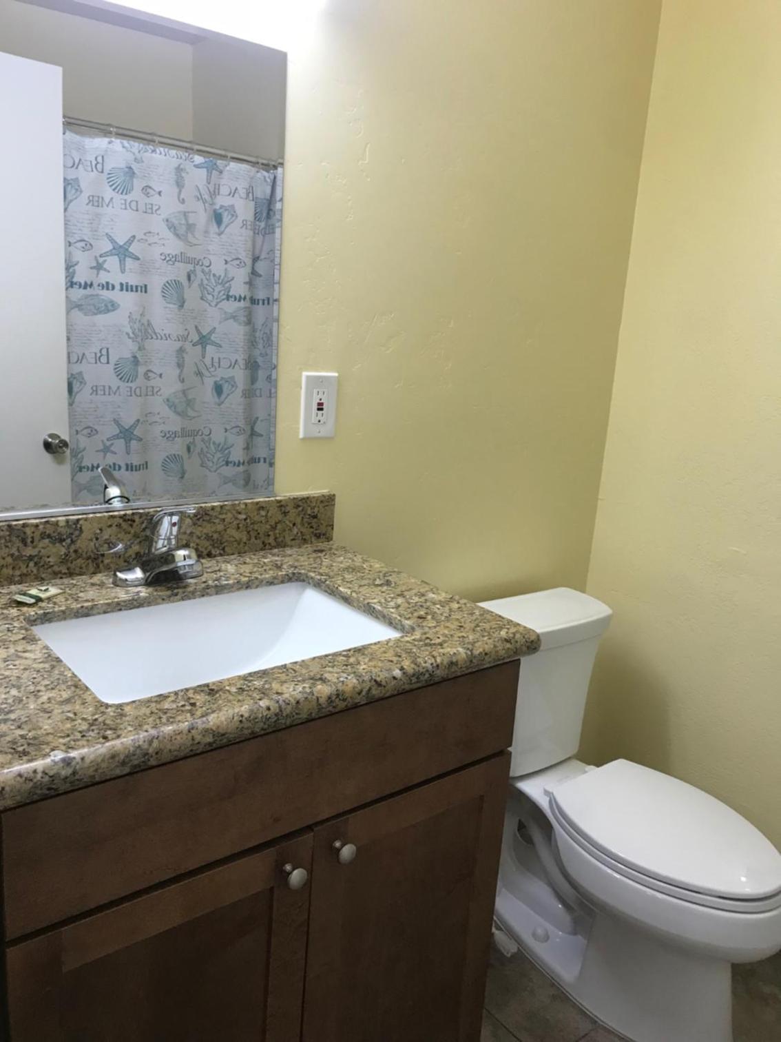 Hacienda Motel photo 9