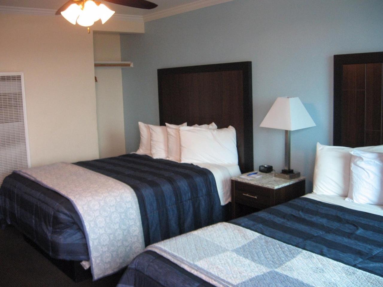 Dolphin Cove Motel photo 84