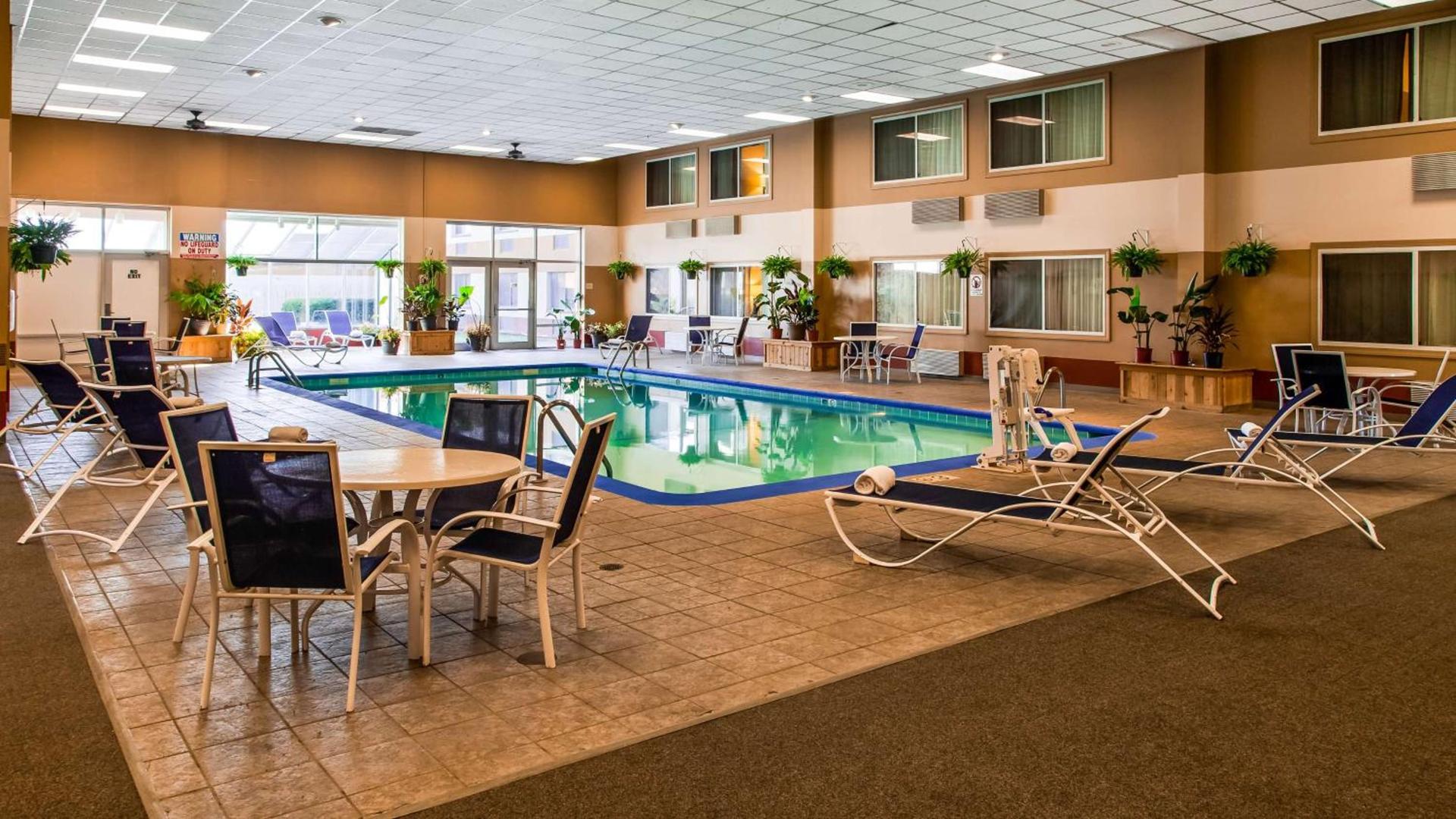 Rock Island Inn & Suites Marshalltown photo 27