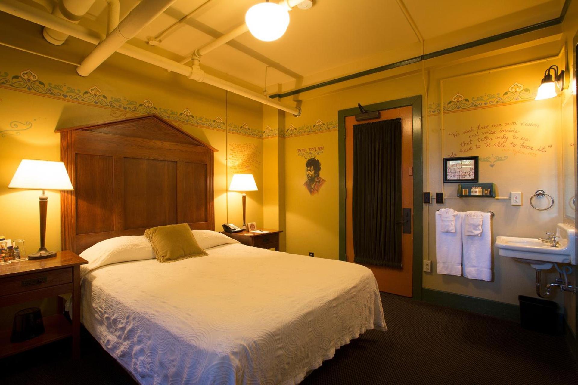 McMenamins Grand Lodge photo 73