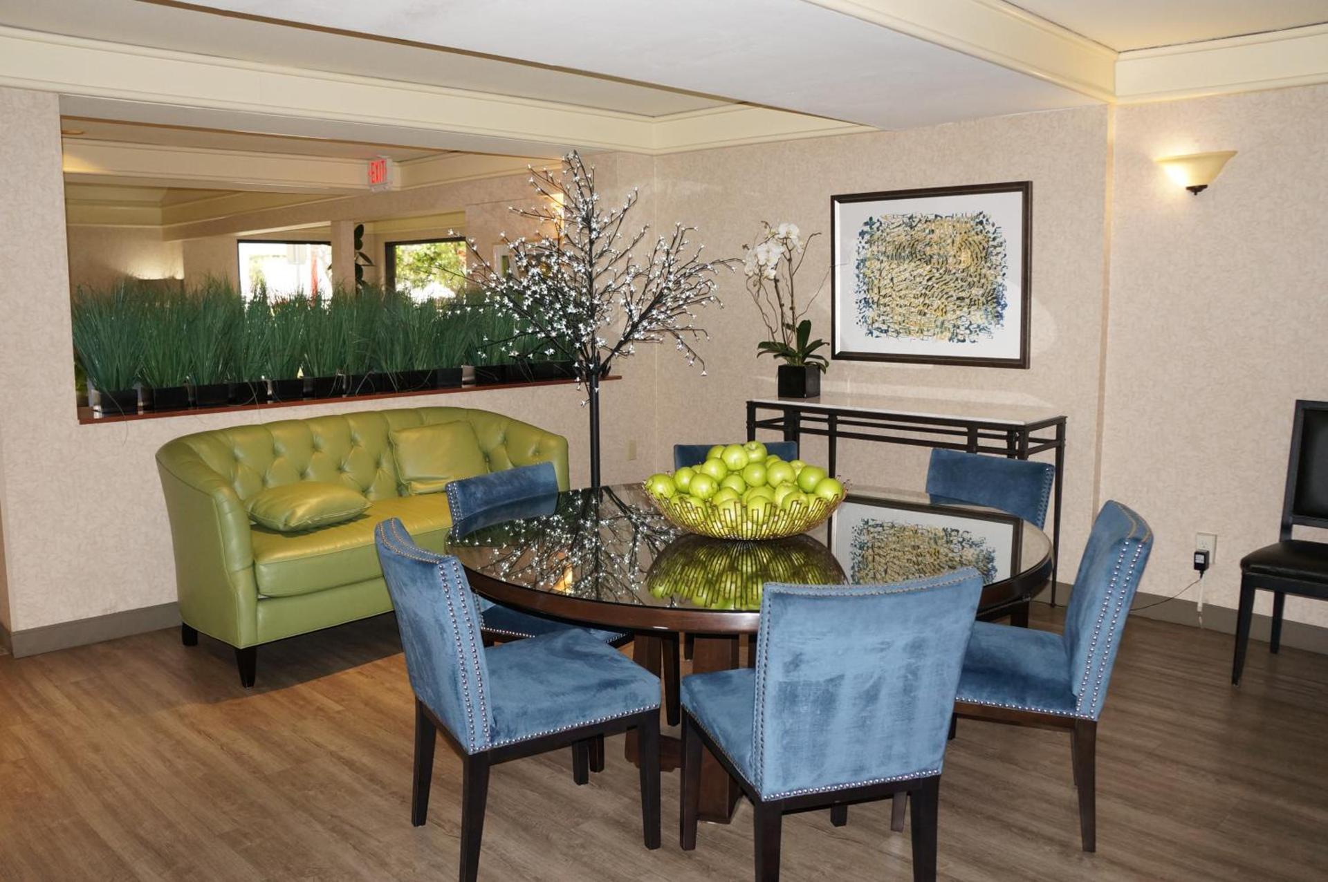 Maple Tree Inn photo 30