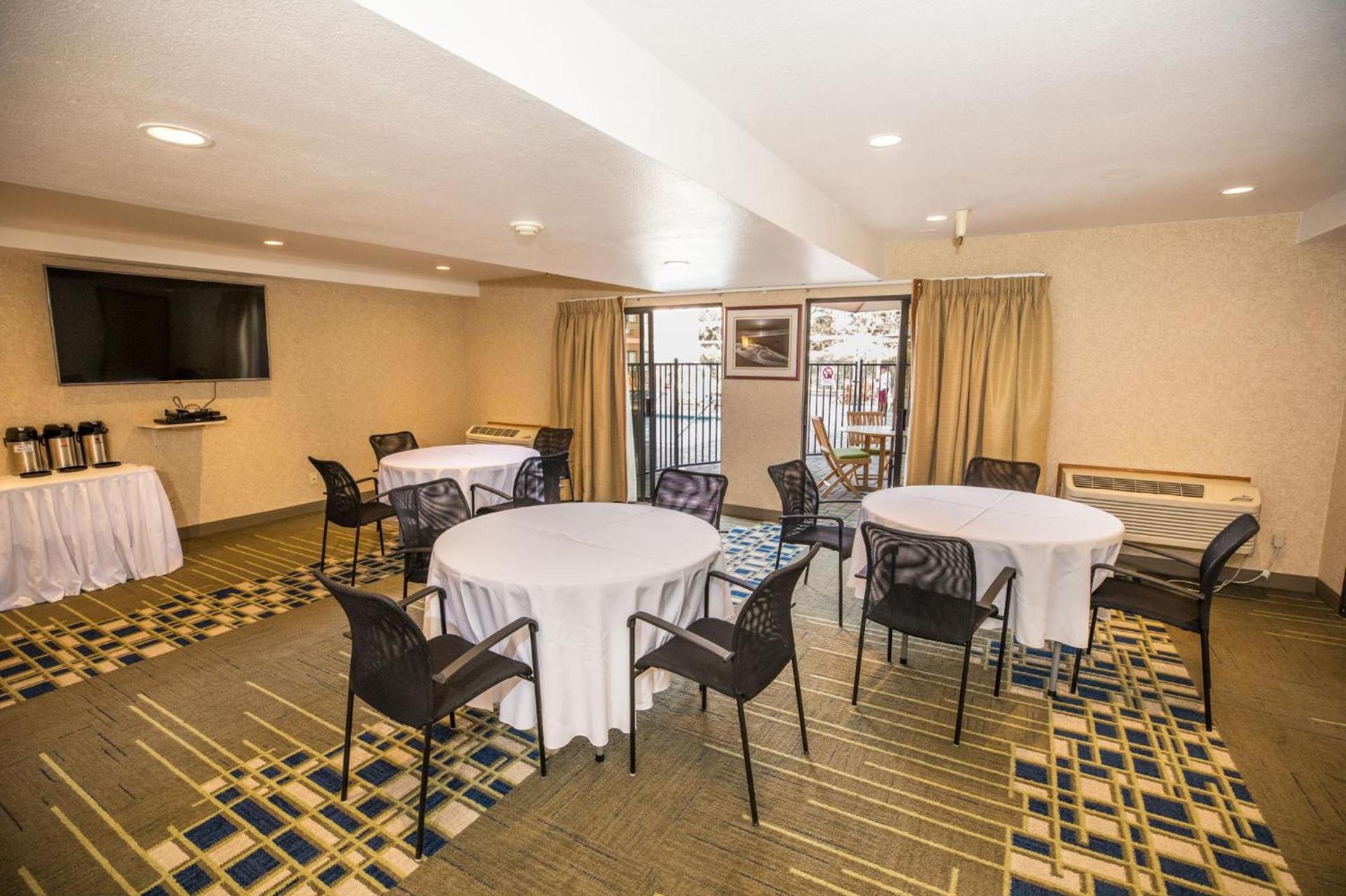 Maple Tree Inn photo 20