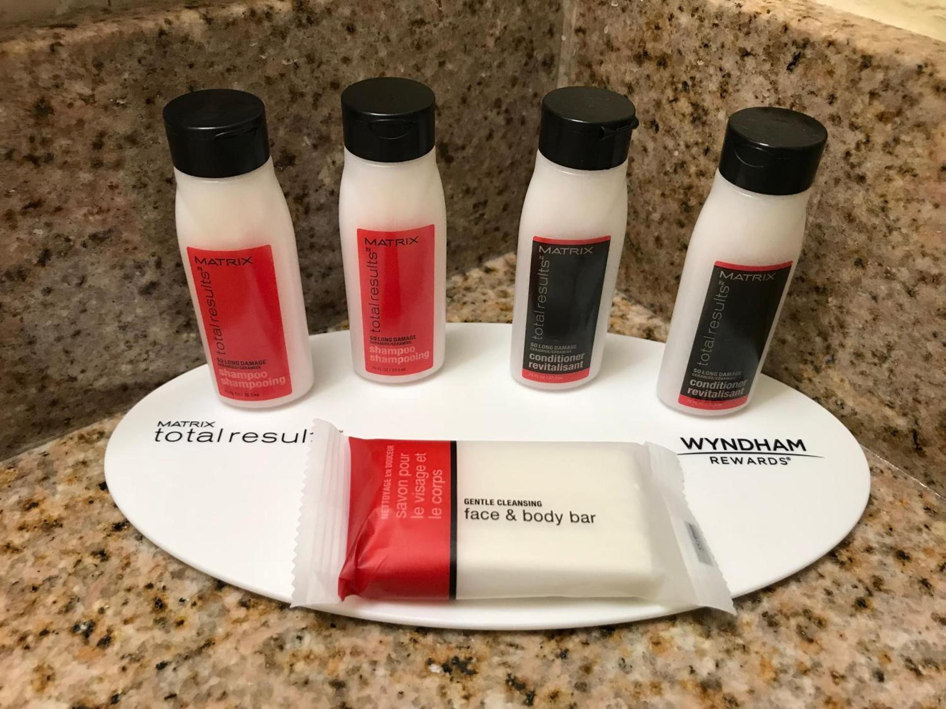 Baymont By Wyndham Gainesville I-75 photo 9