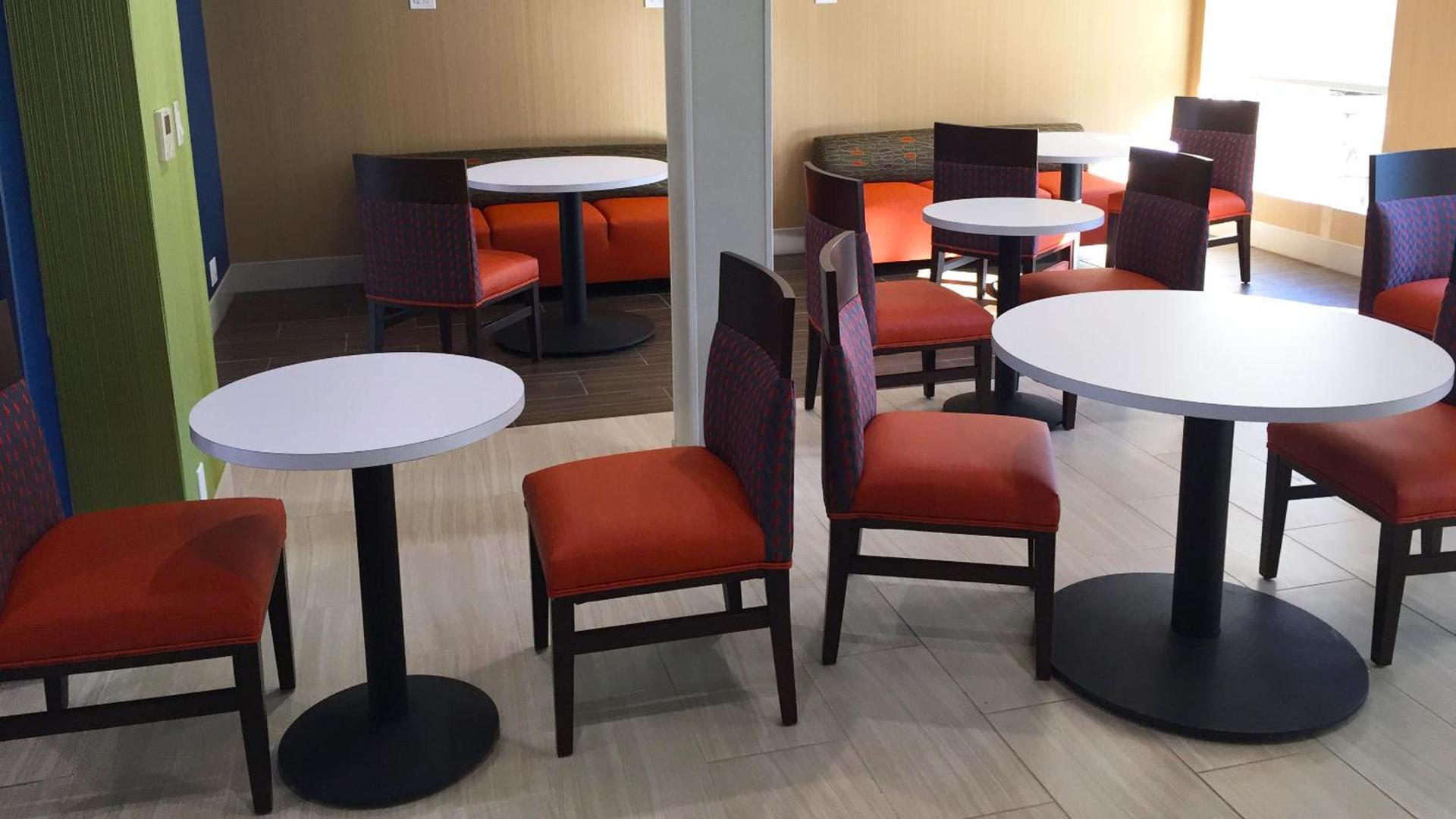 Comfort Inn & Suites Tigard near Washington Square photo 60