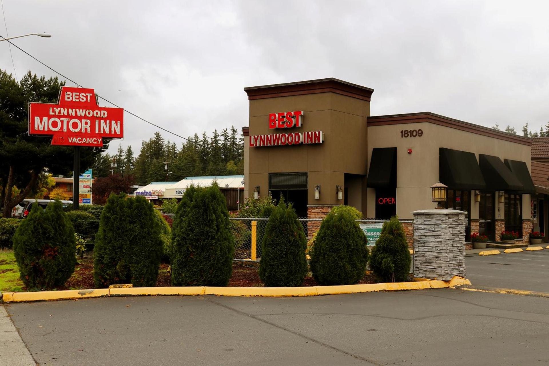 Best Lynnwood Inn photo 35